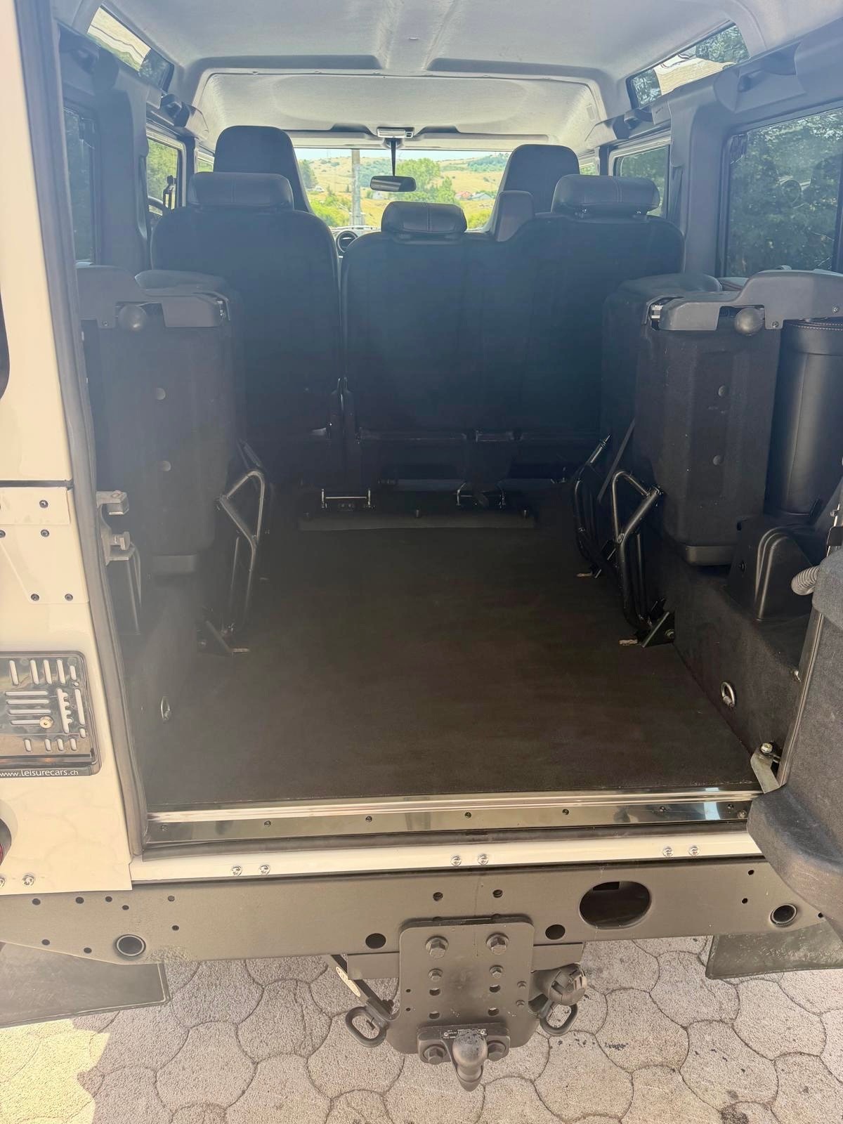 LAND ROVER Defender 110 TD4 *LXV Edition*-image-6