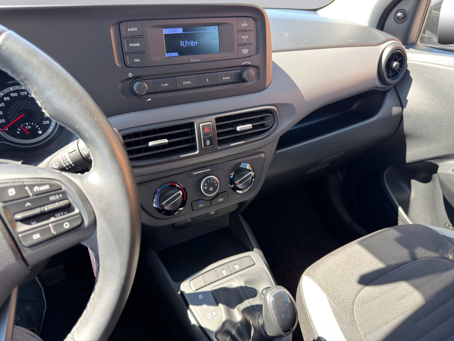 HYUNDAI i10 1.0 Origo Automat-image-11