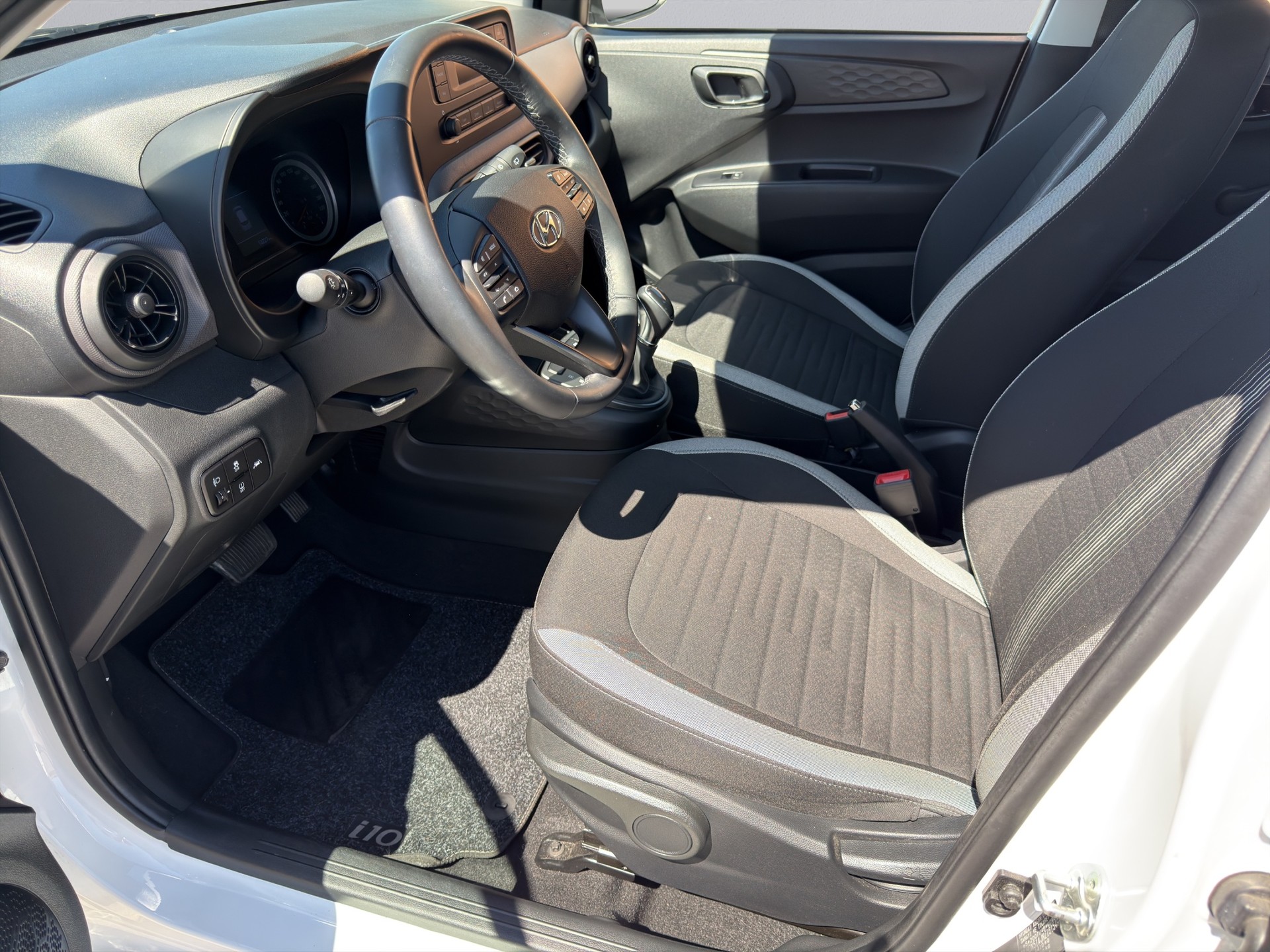 HYUNDAI i10 1.0 Origo Automat-image-7