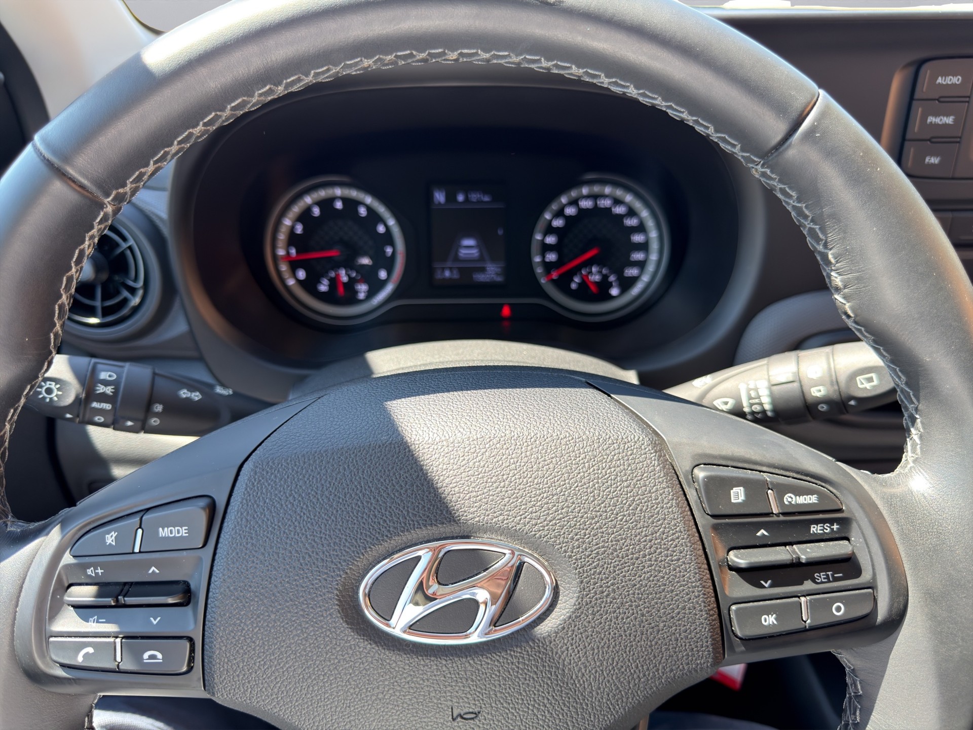 HYUNDAI i10 1.0 Origo Automat-image-8
