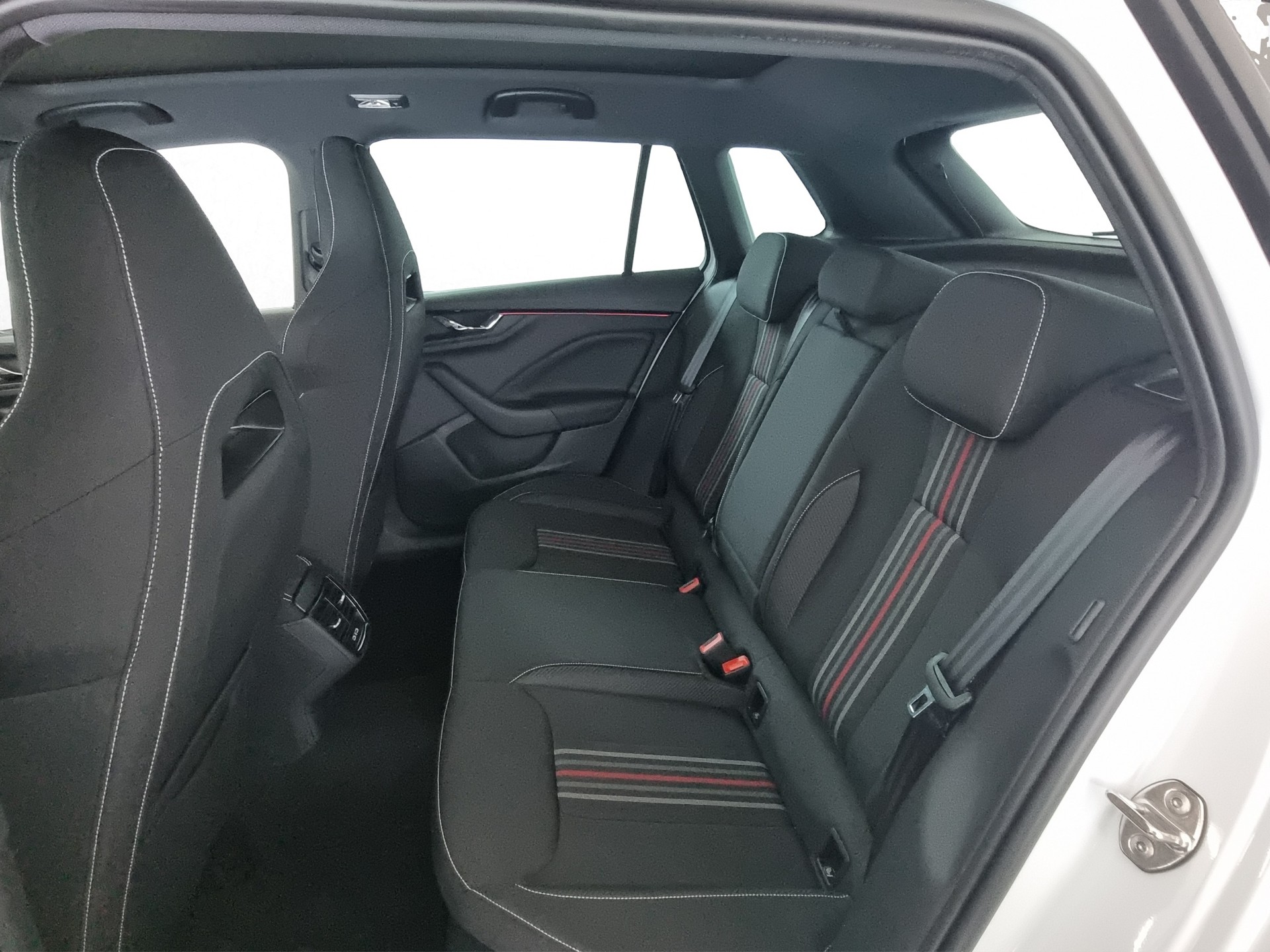 SKODA Kamiq 1.5 TSI Monte Carlo DSG-image-6