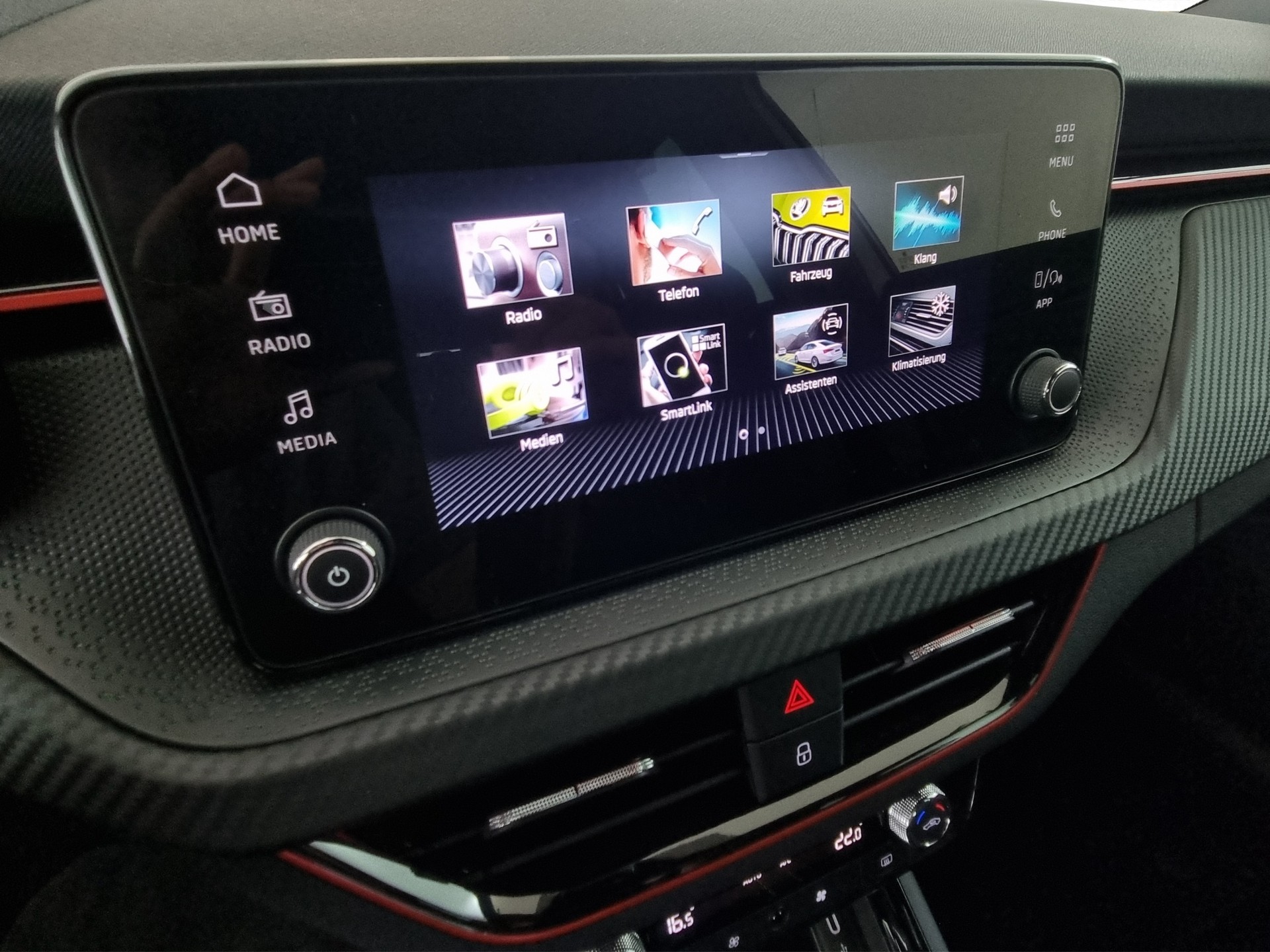 SKODA Kamiq 1.5 TSI Monte Carlo DSG-image-13