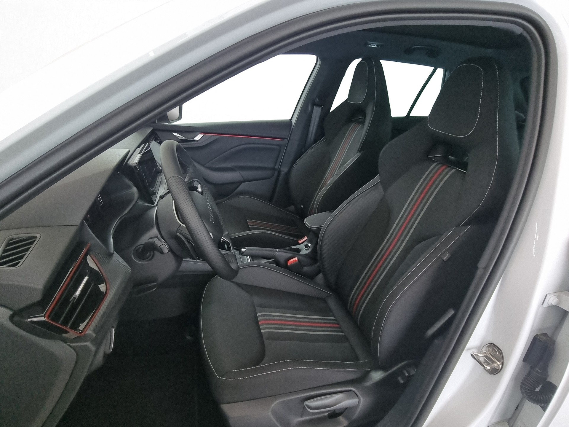 SKODA Kamiq 1.5 TSI Monte Carlo DSG-image-5