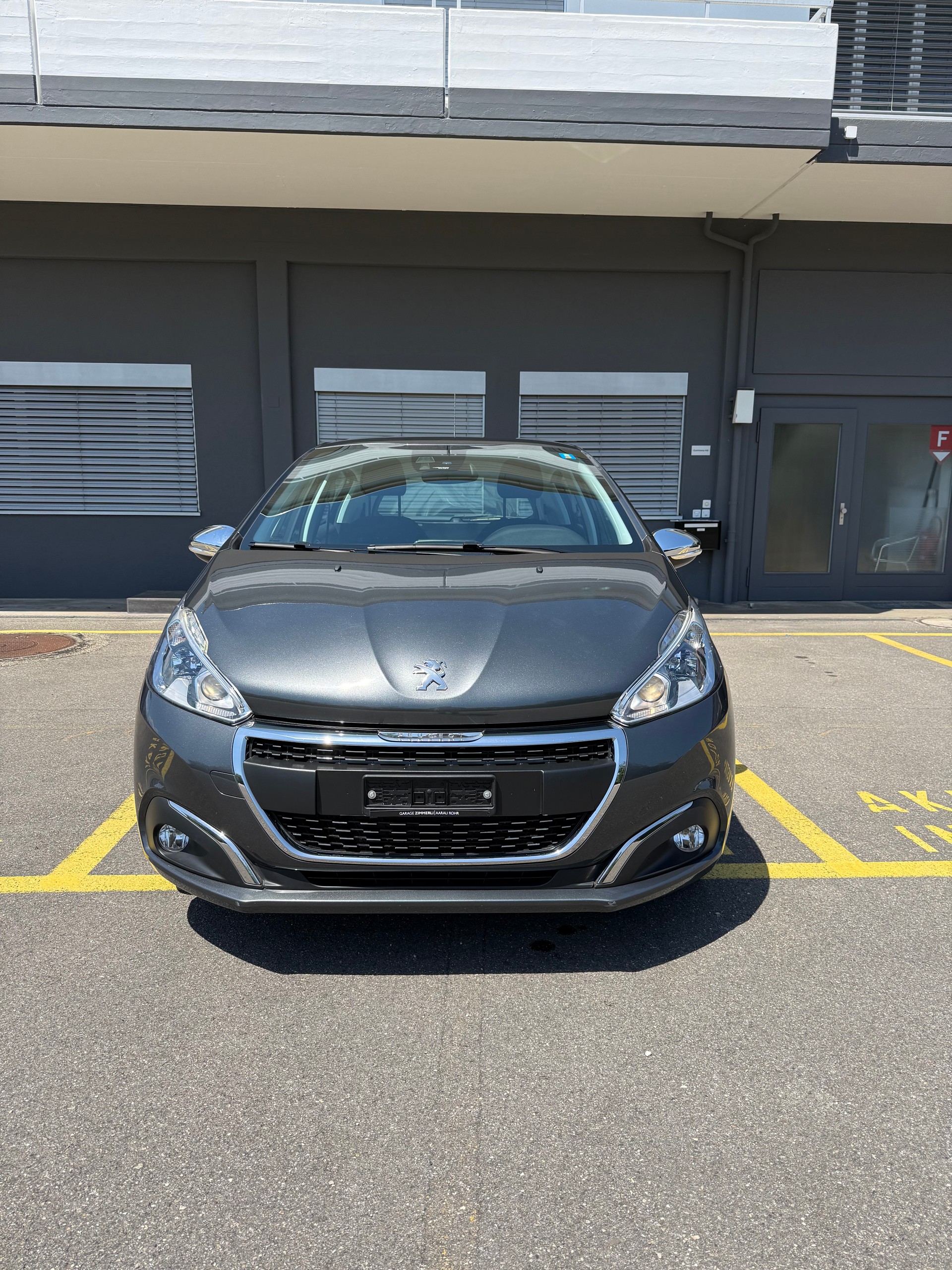 PEUGEOT 208 1.2 PureTech Active EAT6-image-1