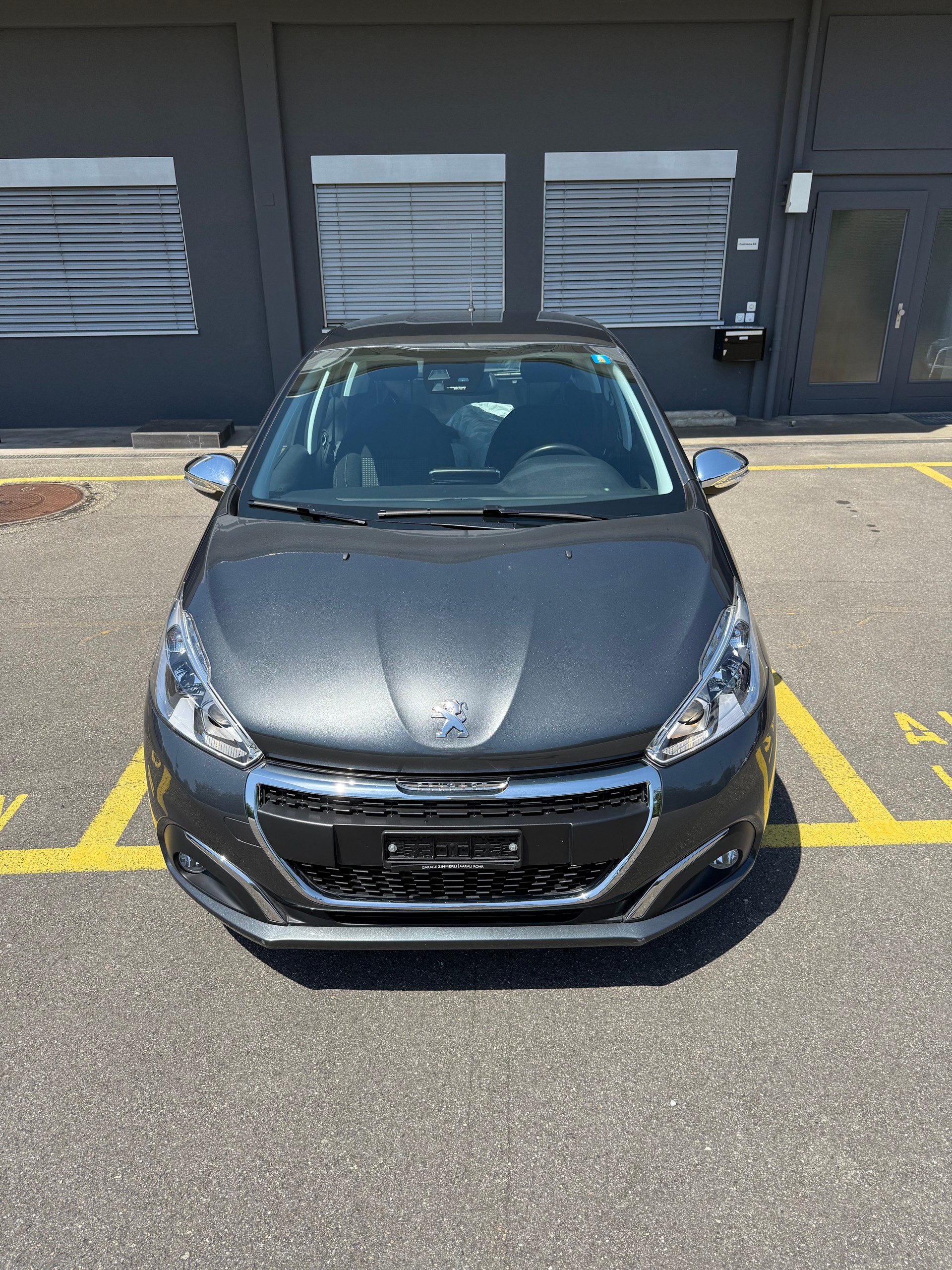 PEUGEOT 208 1.2 PureTech Active EAT6-image-6