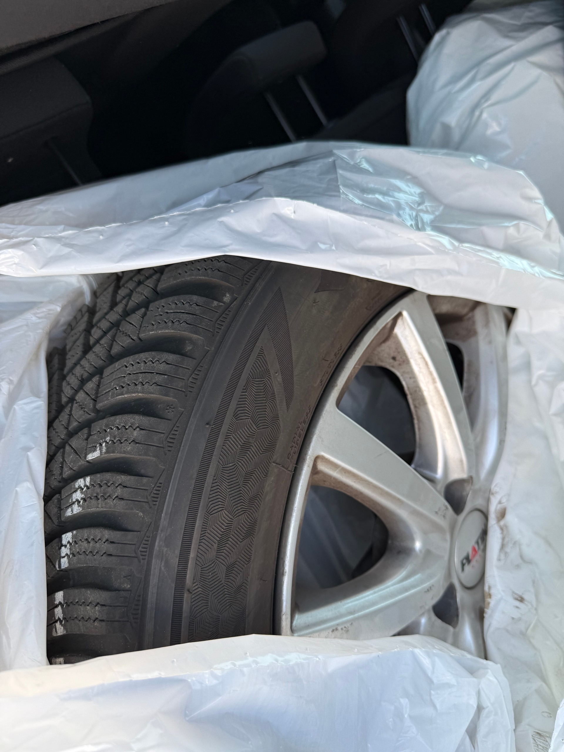 PEUGEOT 208 1.2 PureTech Active EAT6-image-13