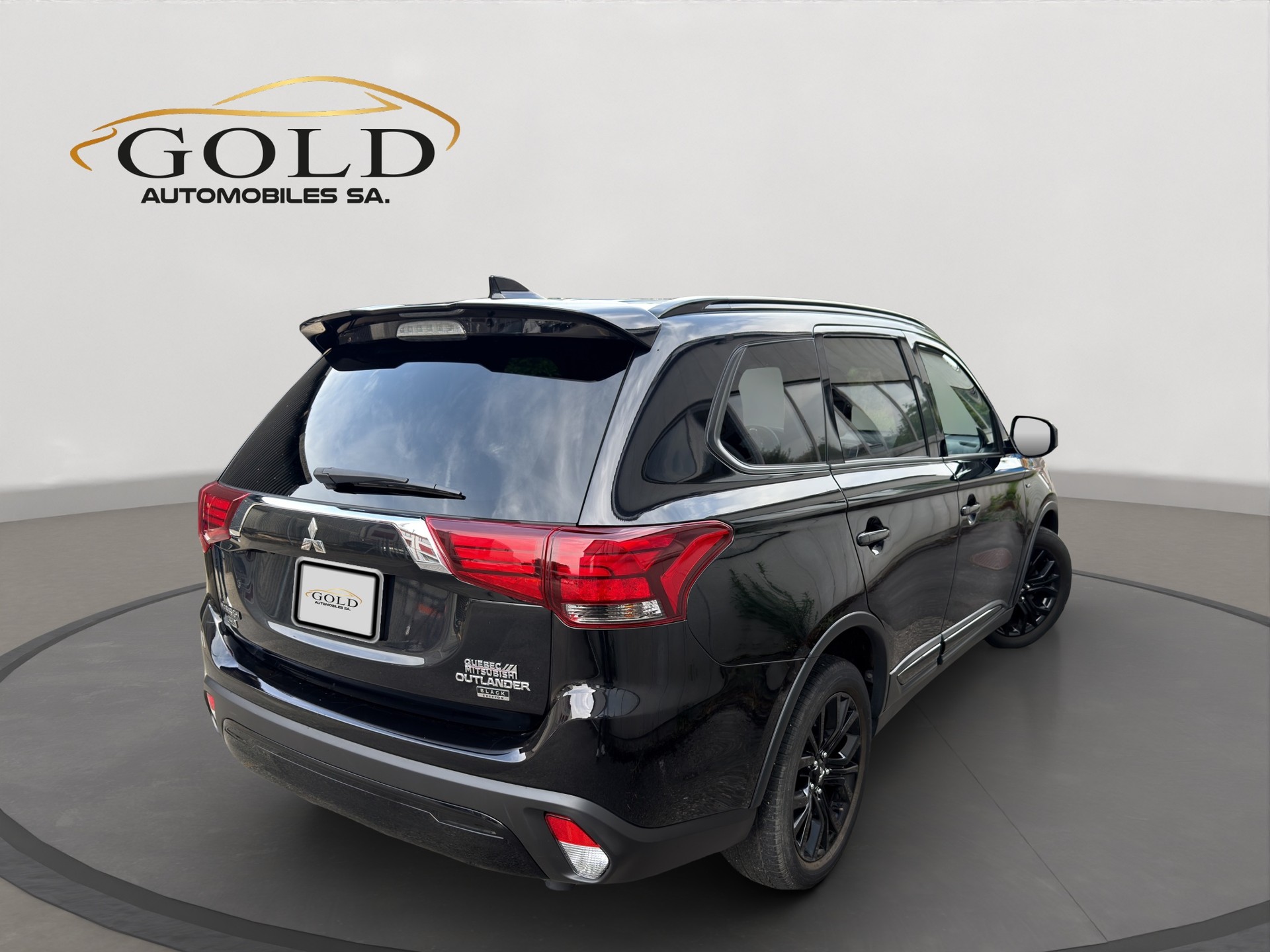 MITSUBISHI OUTLANDER-image-1