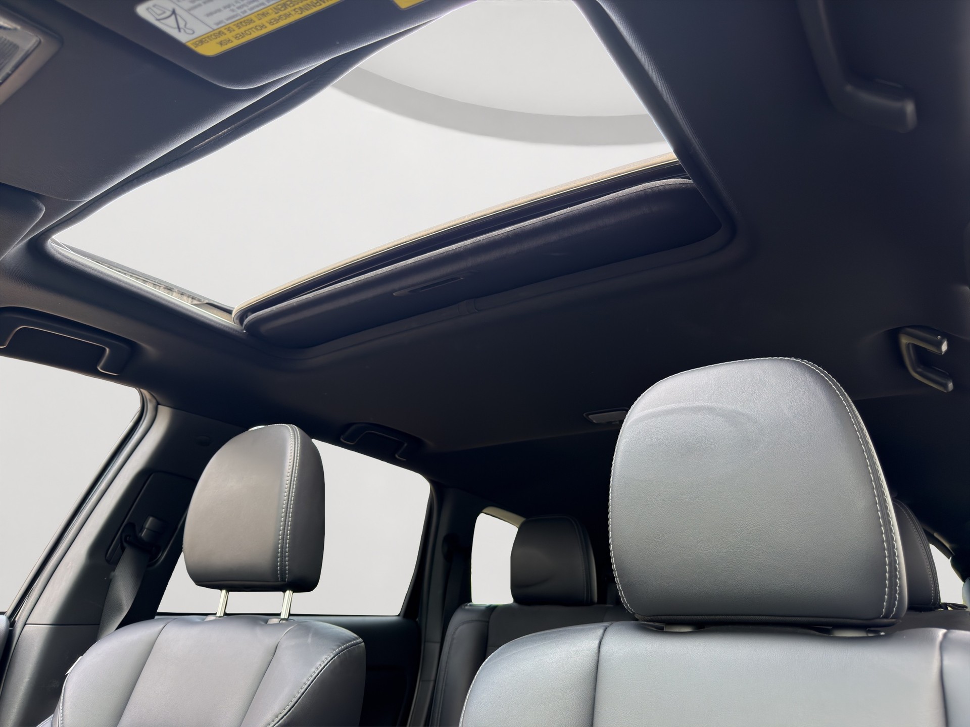 MITSUBISHI OUTLANDER-image-7