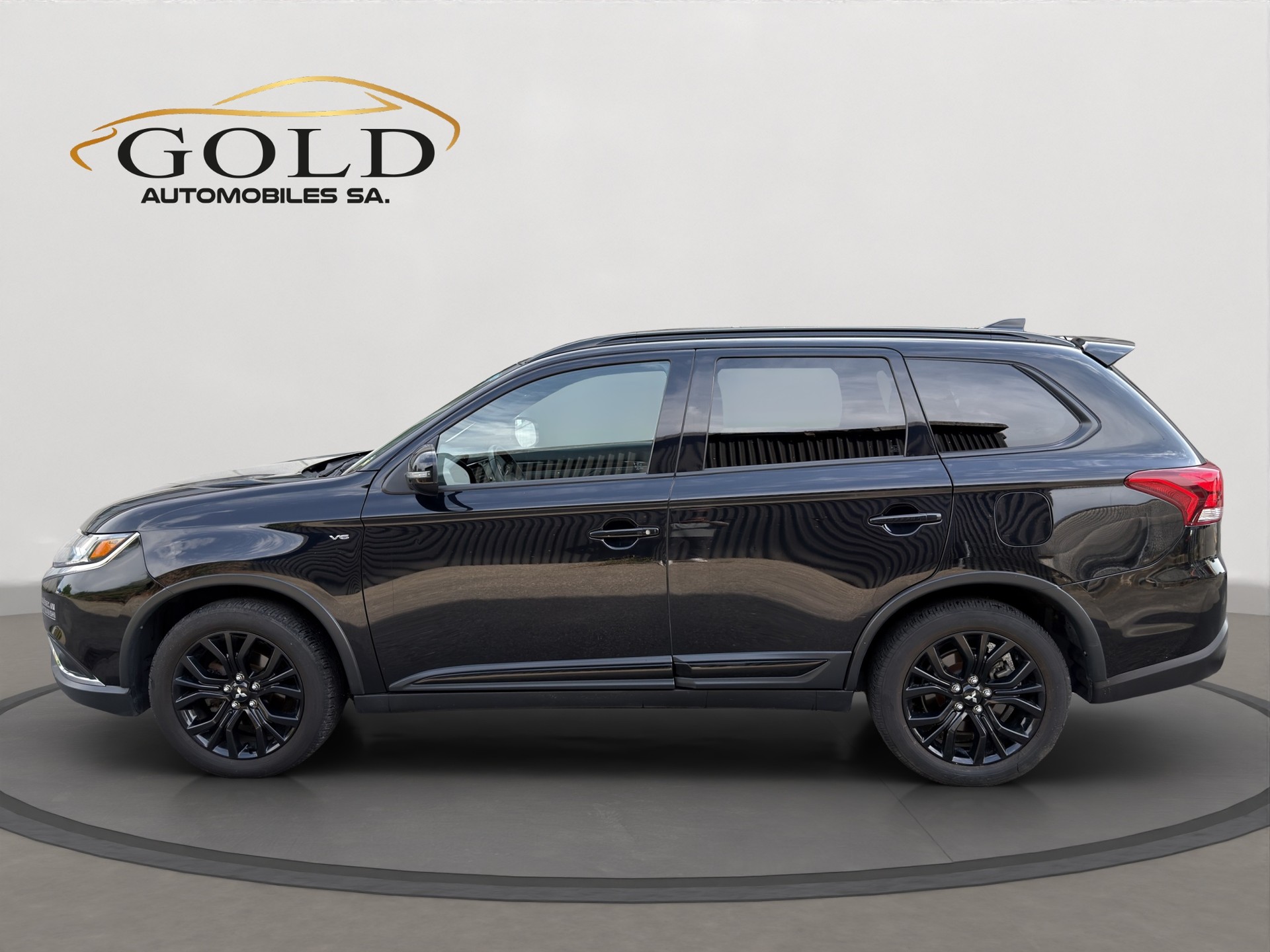 MITSUBISHI OUTLANDER-image-12