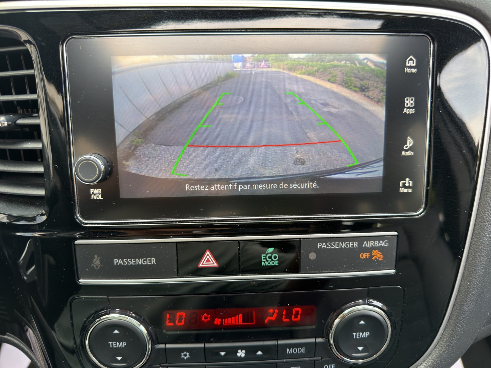 MITSUBISHI OUTLANDER-image-9