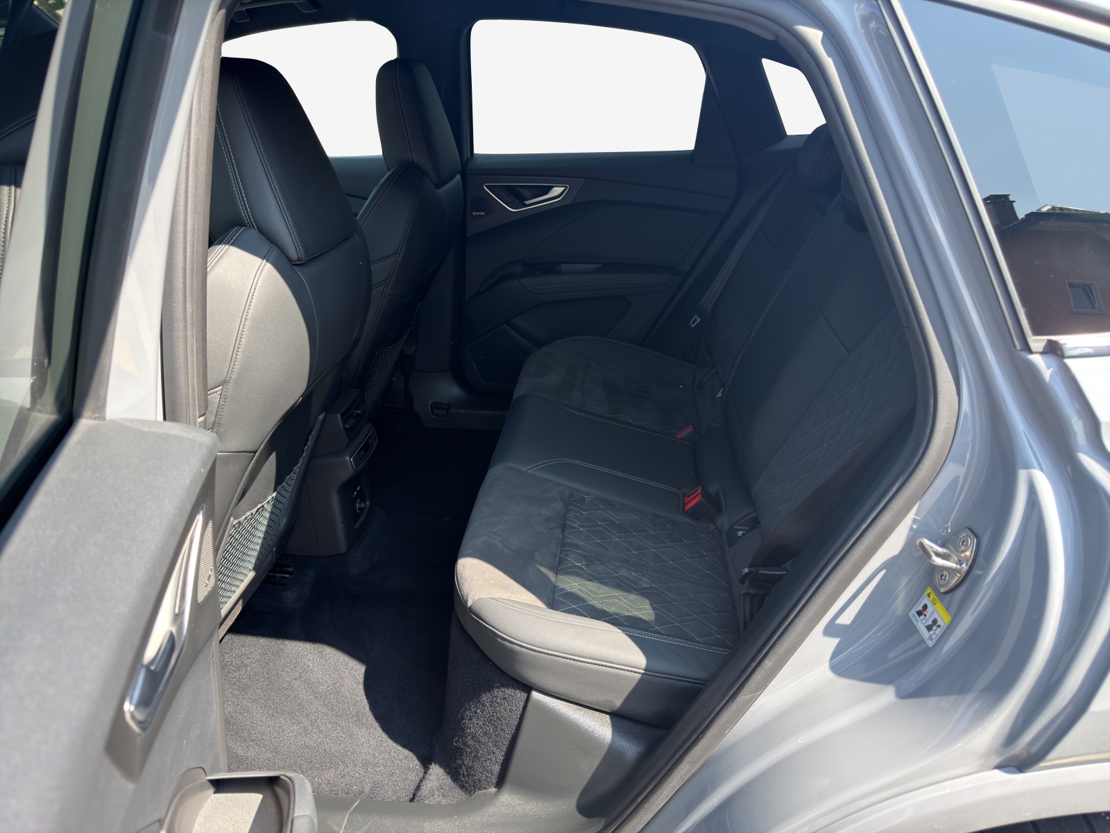 AUDI Q4 Sportback e-tron 50 quattro-image-12