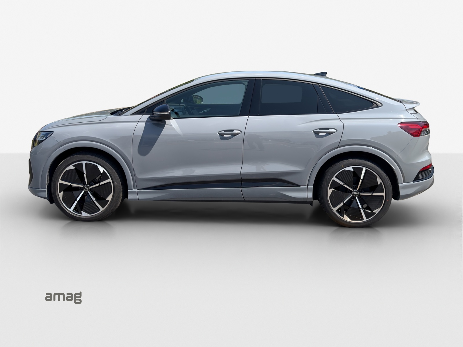 AUDI Q4 Sportback e-tron 50 quattro-image-1