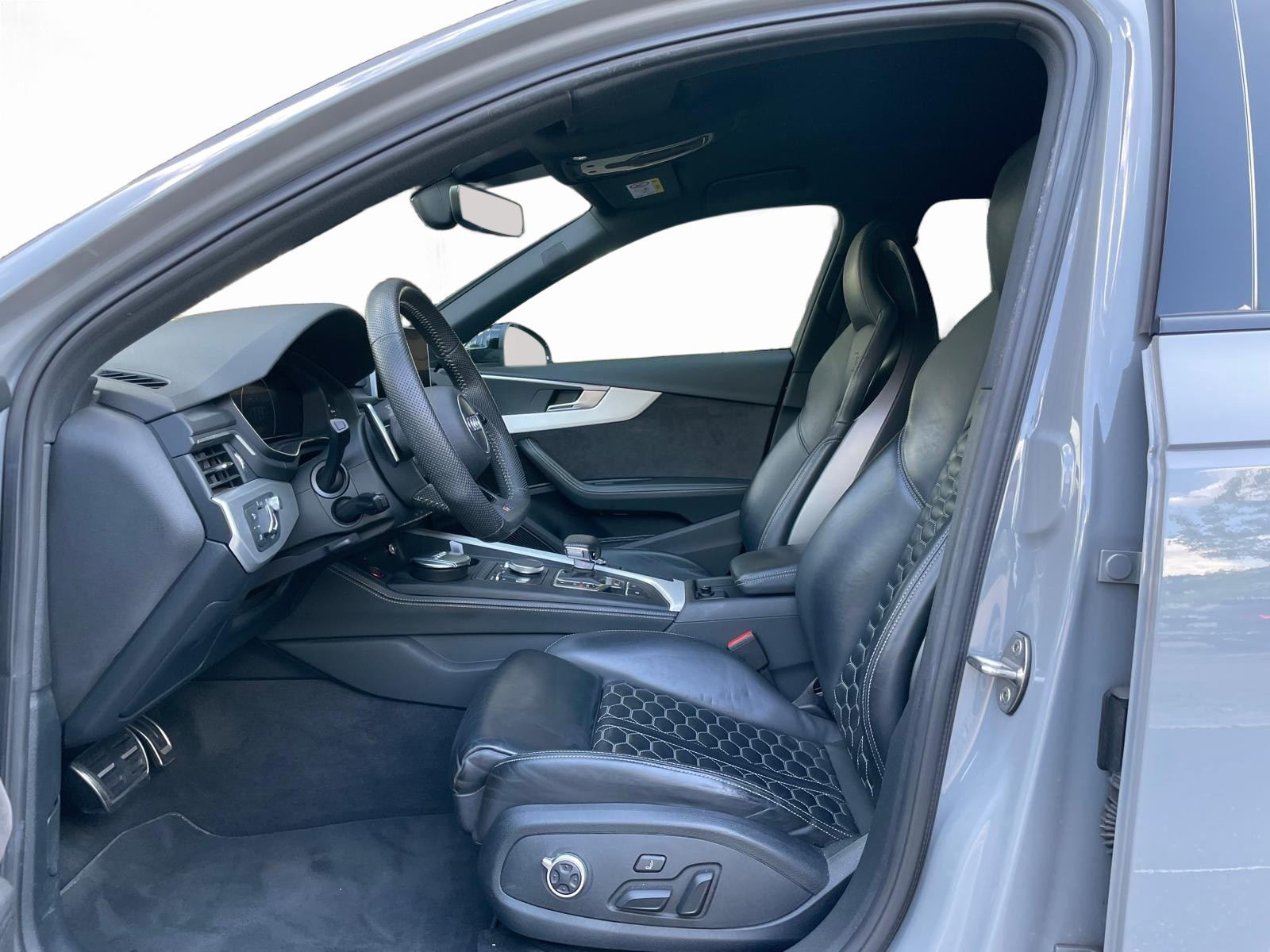 AUDI RS4 Avant 2.9 TFSI quattro tiptronic-image-4