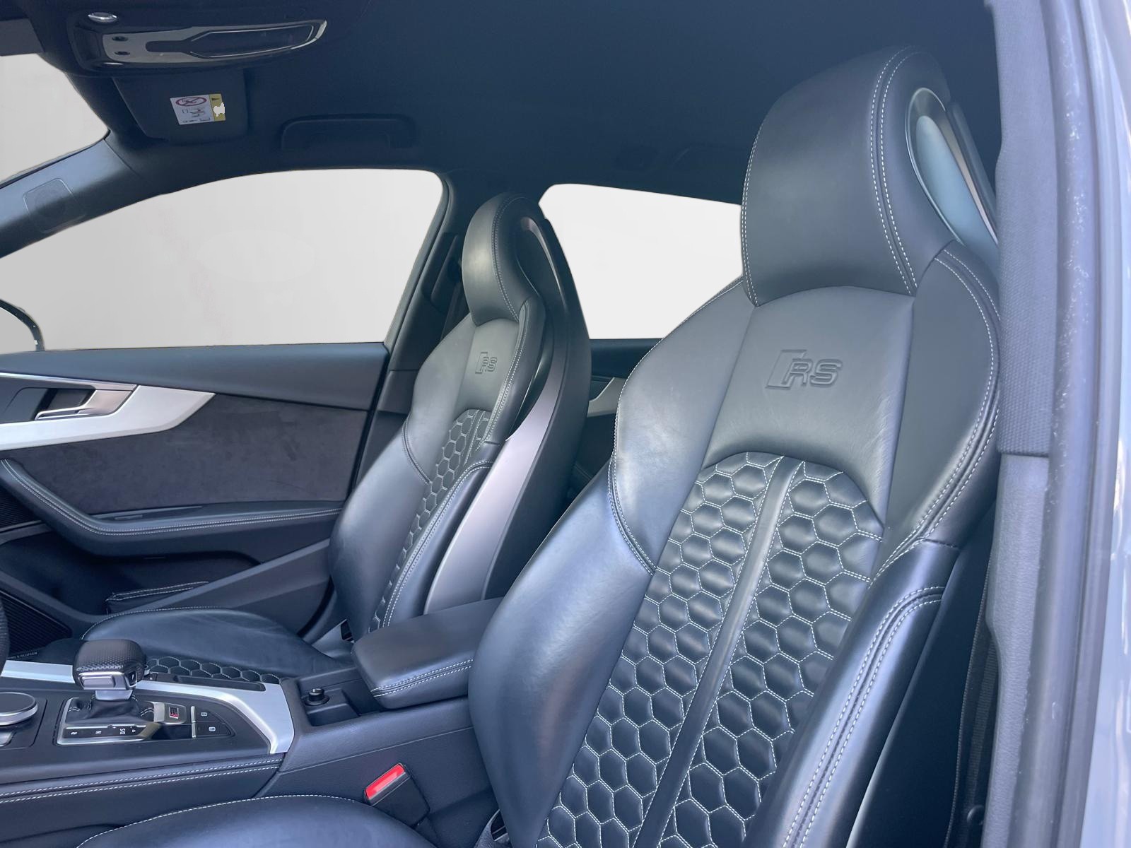 AUDI RS4 Avant 2.9 TFSI quattro tiptronic-image-5