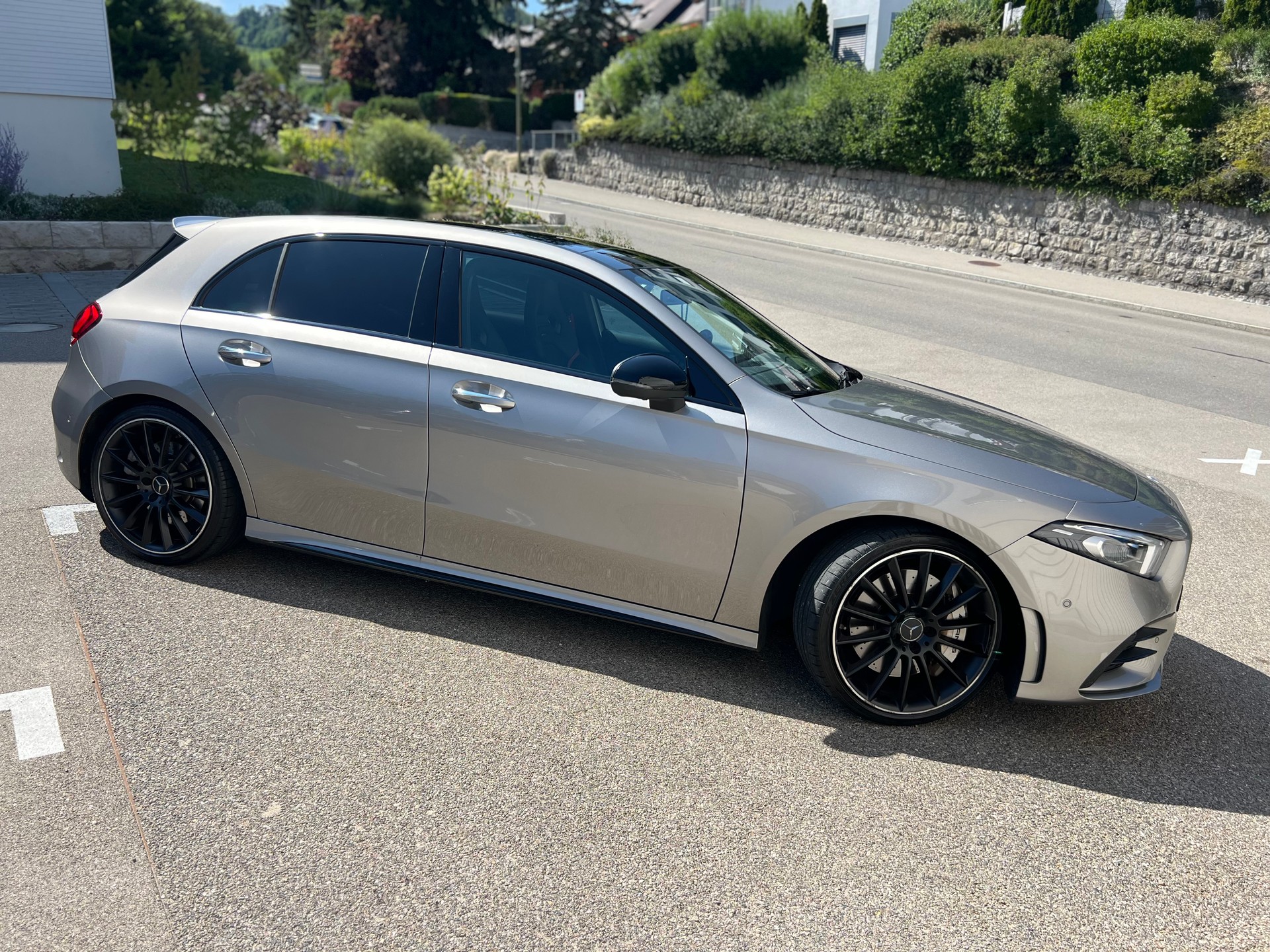 MERCEDES-BENZ A 35 AMG 4Matic Speedshift-image-6
