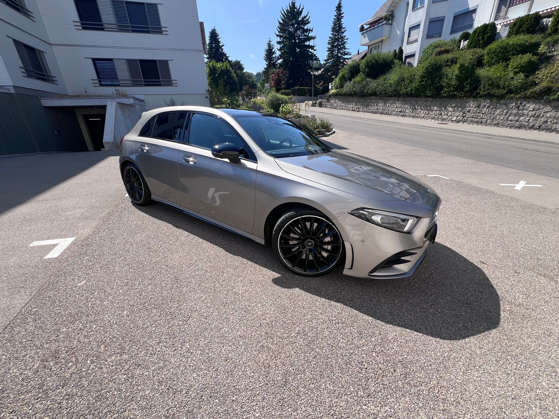 MERCEDES-BENZ A 35 AMG 4Matic Speedshift-image-0