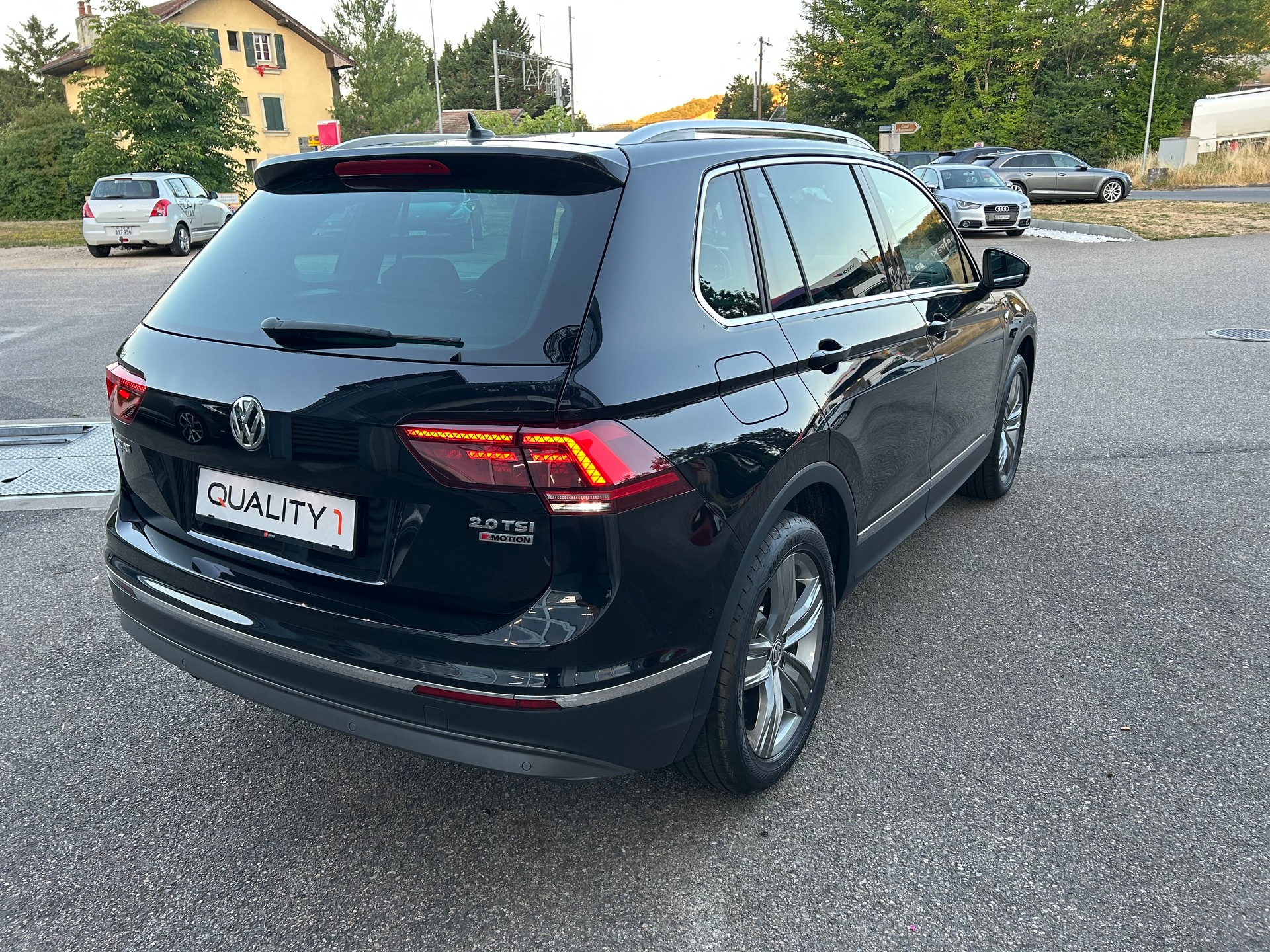 VW Tiguan 2.0TSI Highline 4Motion DSG-image-4