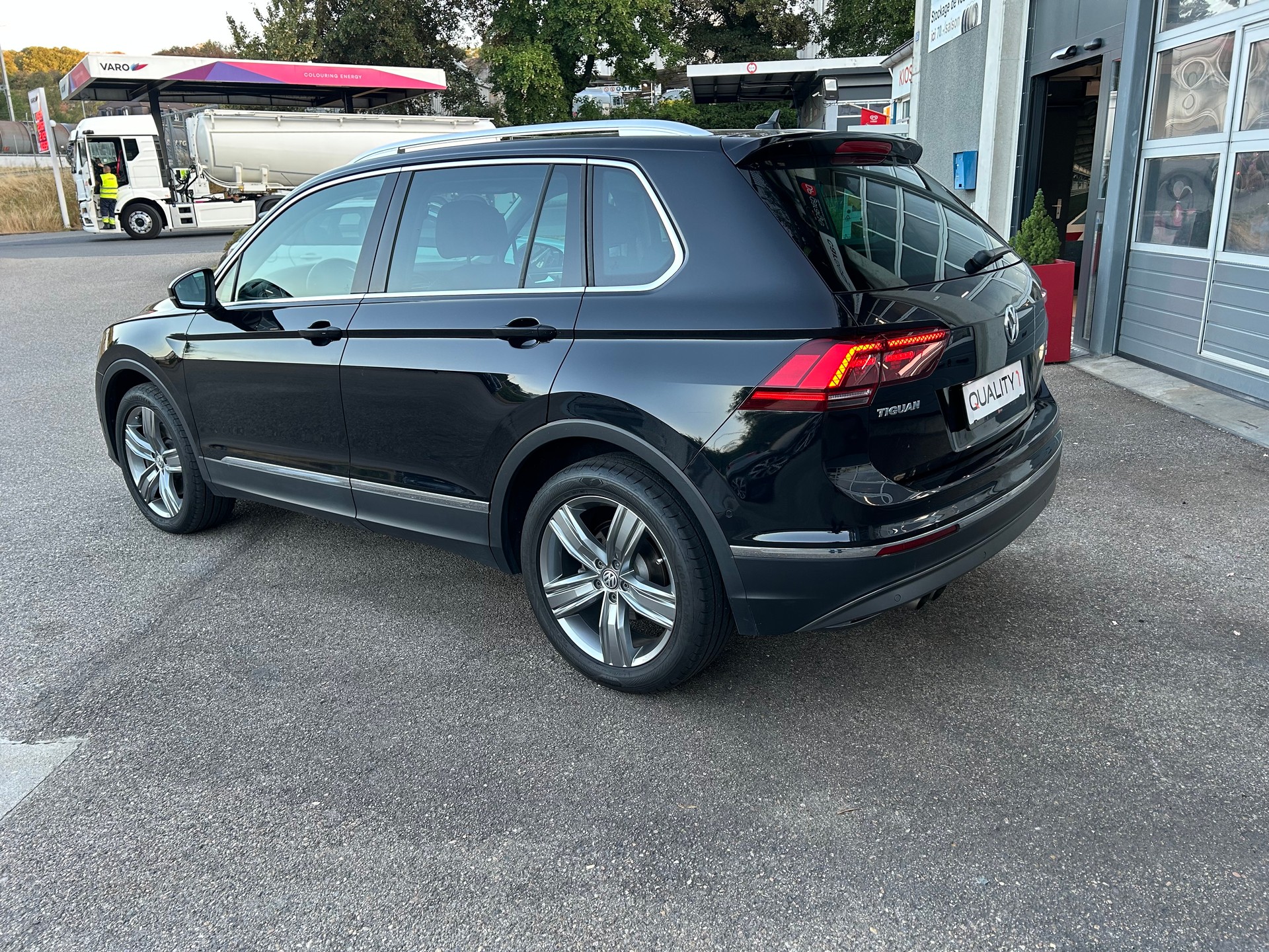 VW Tiguan 2.0TSI Highline 4Motion DSG-image-3