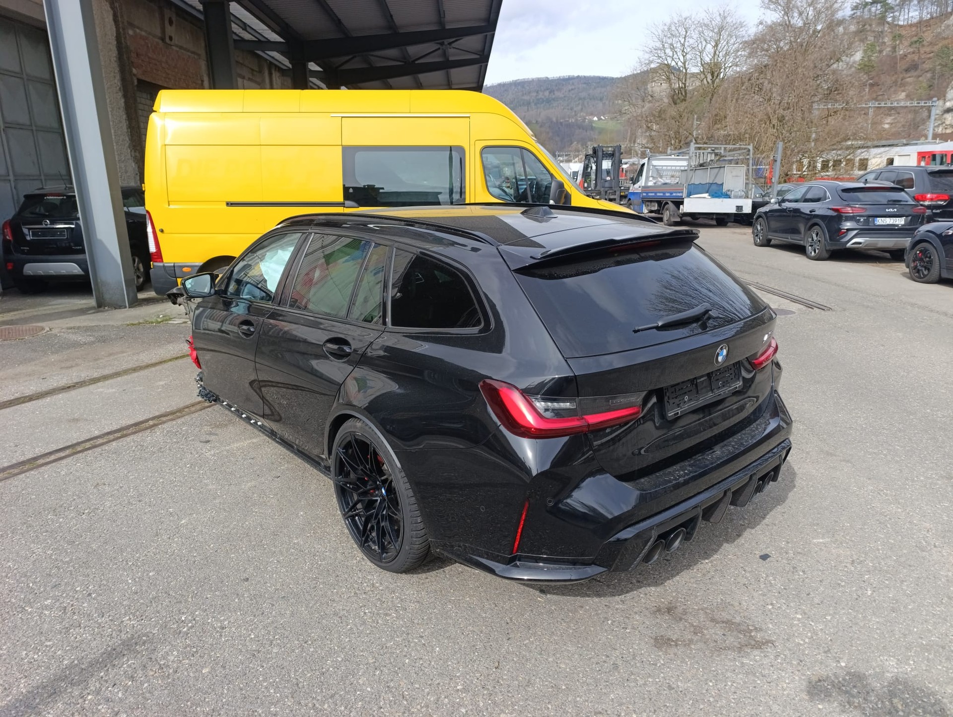 BMW M3 Touring xDrive Competition M-image-2