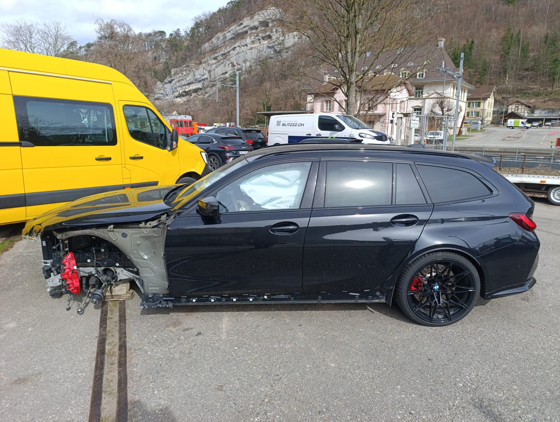 BMW M3 Touring xDrive Competition M-image-1