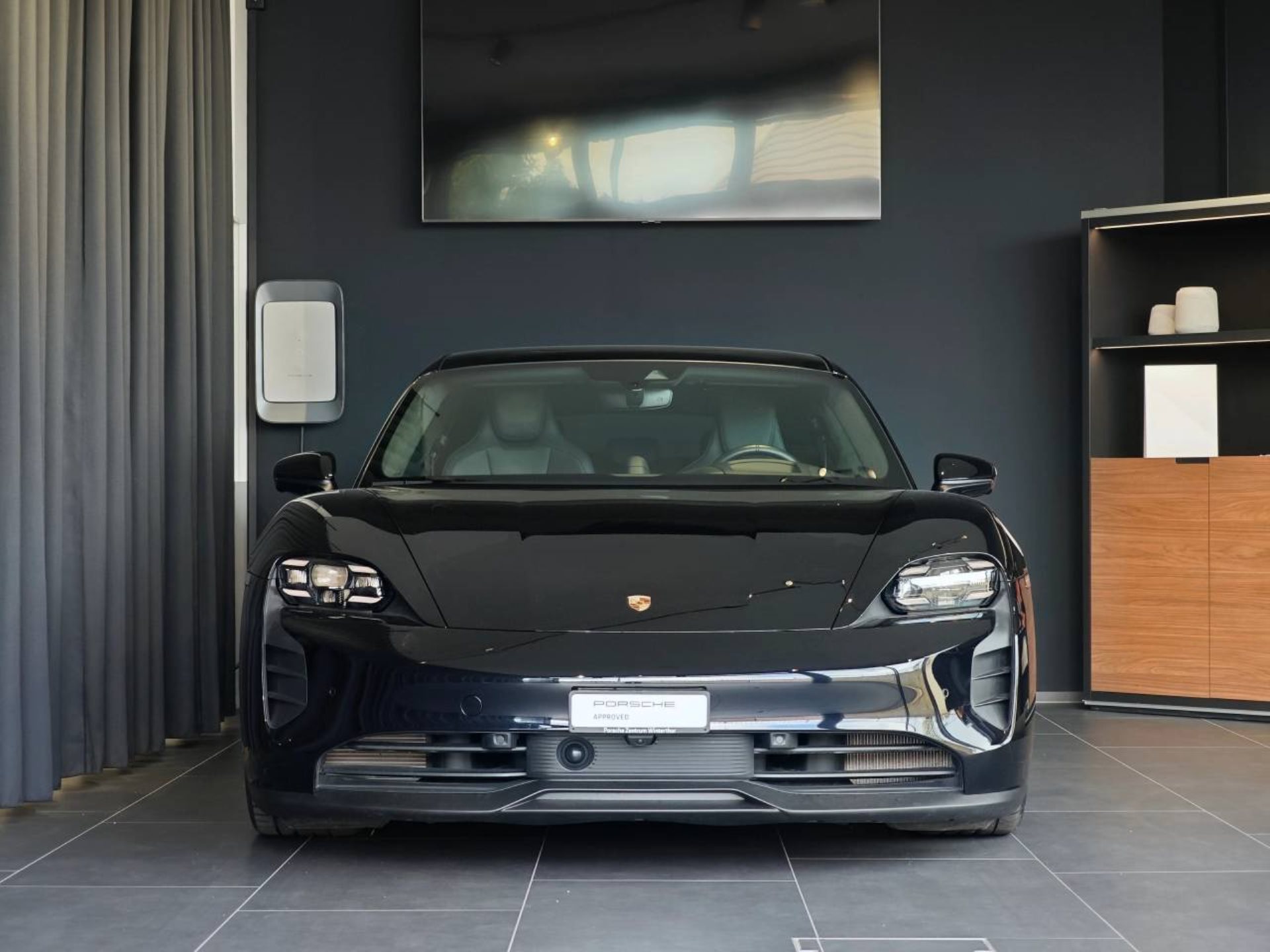 PORSCHE Taycan GTS Sport Turismo-image-1