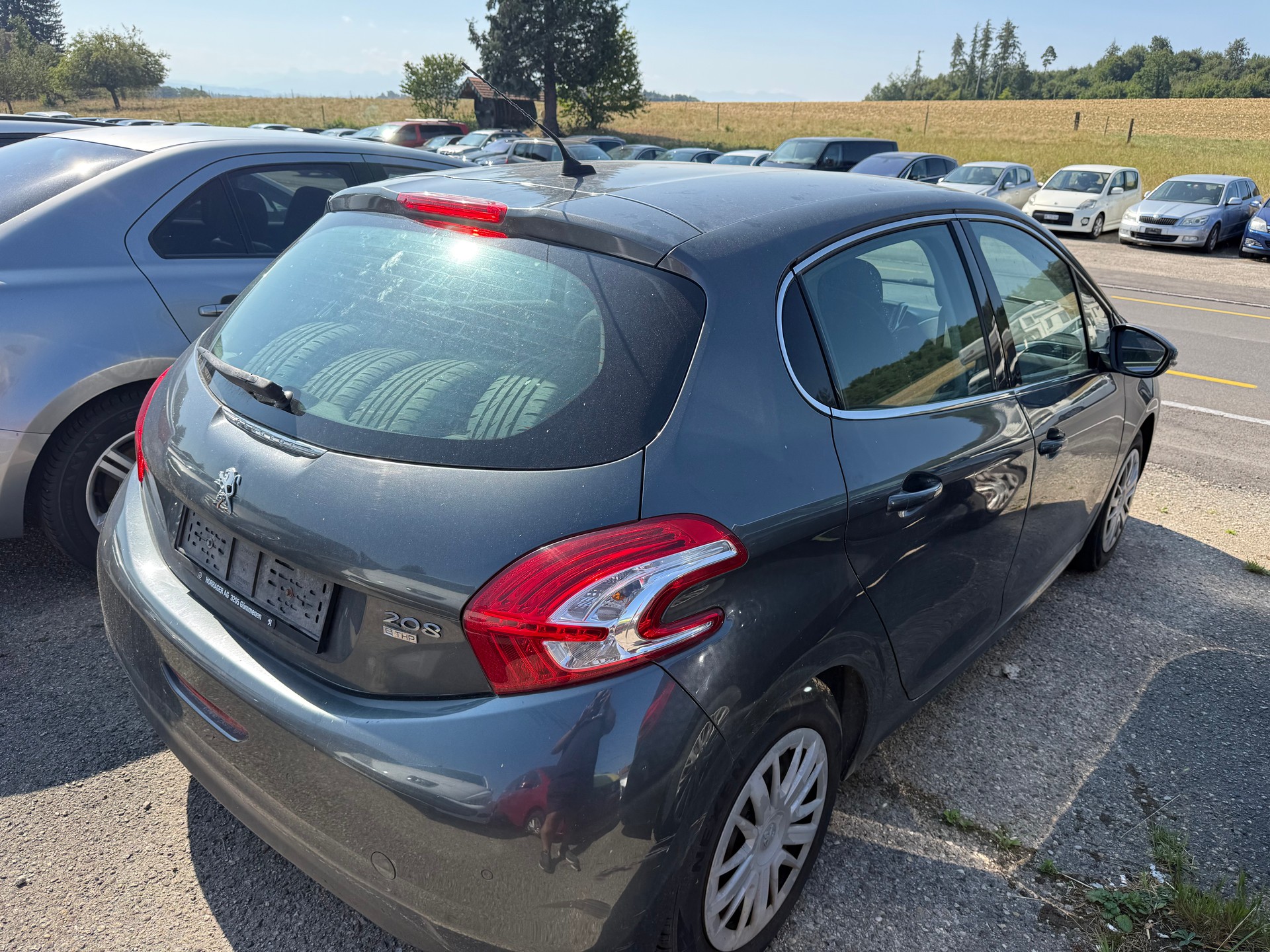 PEUGEOT 208 1.2 THP Allure-image-4