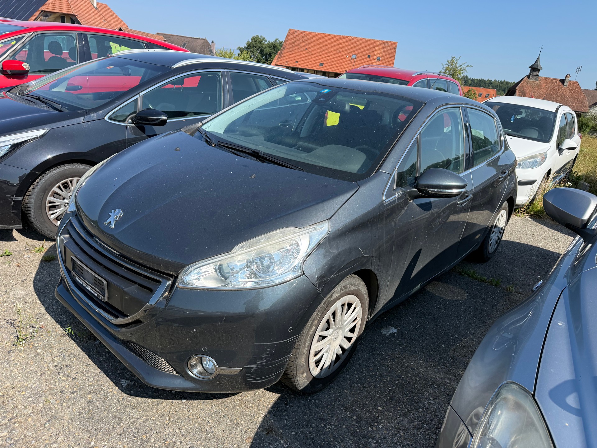 PEUGEOT 208 1.2 THP Allure-image-2