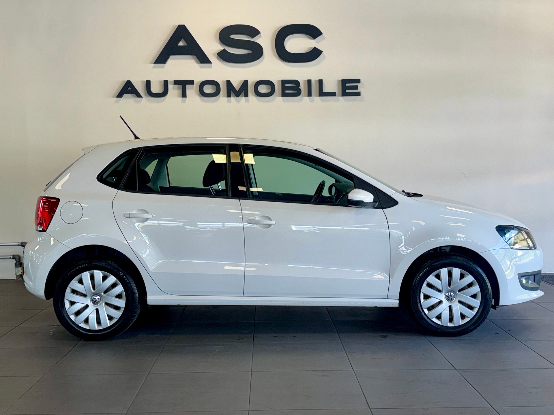 VW Polo 1.2 12V Comfortline *MFK 02.2025*-image-1