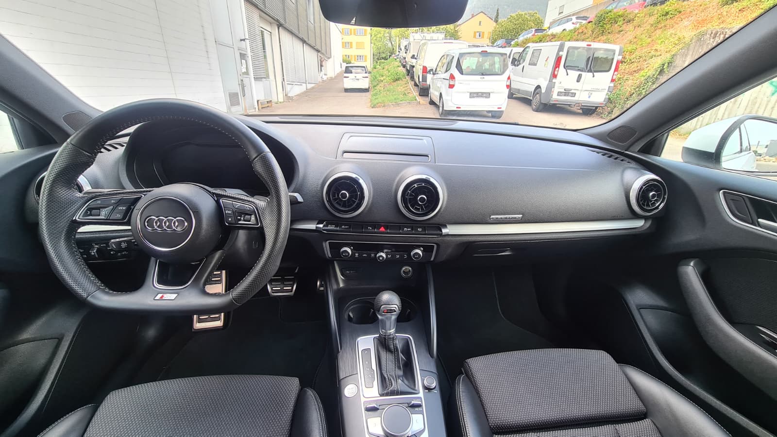AUDI A3 Sportback 40 TDI Sport quattro S-tronic ** S-Line Modell ** Teil-Leder ** Gr-Navi ** PDC V+H ** LTZ MFK 13.03.2026 **-image-16