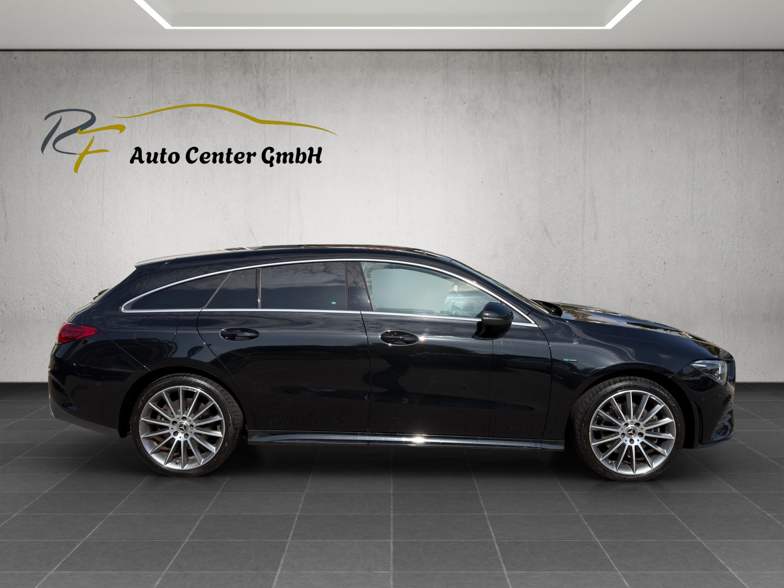 MERCEDES-BENZ CLA Shooting Brake 250 e 8G-DCT AMG Line-image-5