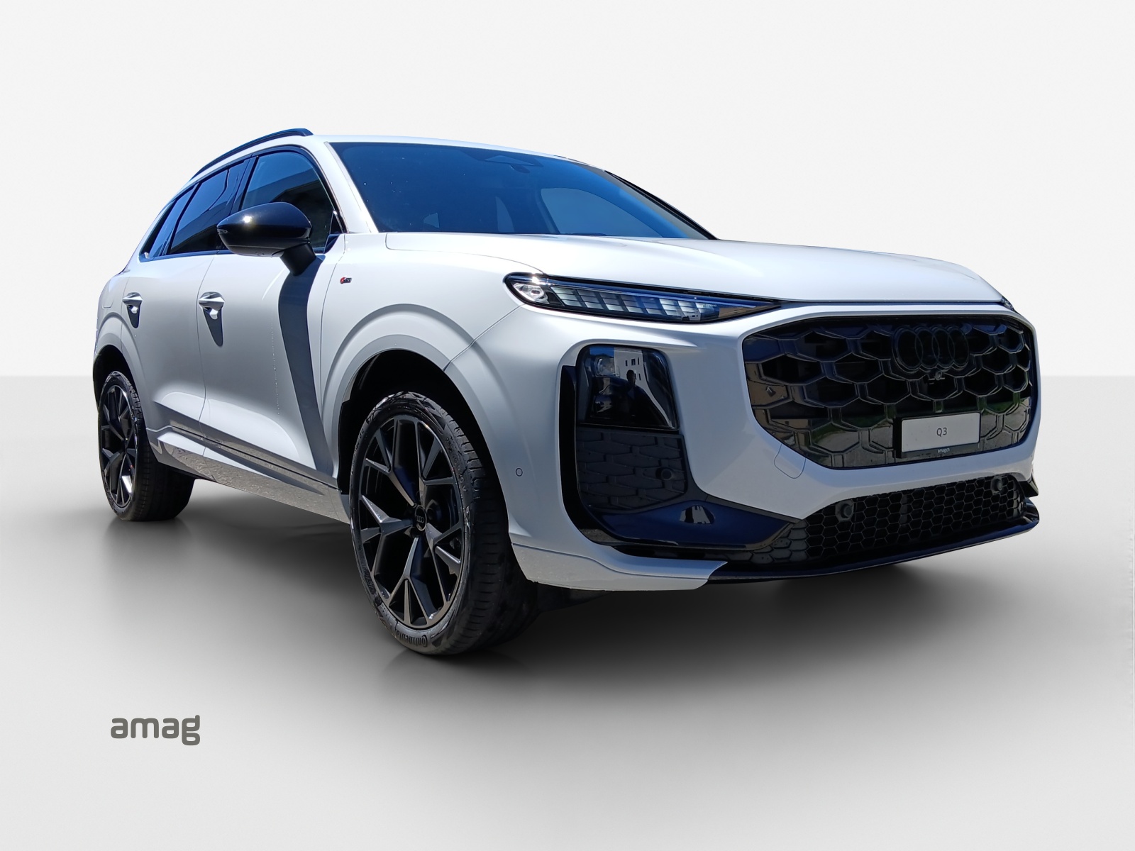 AUDI Q3 SUV 110 kW TFSI S tronic-image-5