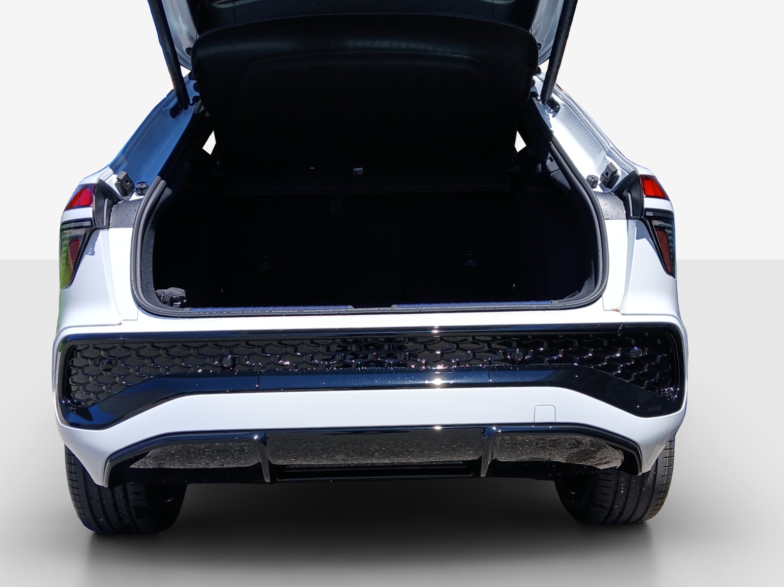 AUDI Q3 SUV 110 kW TFSI S tronic-image-12