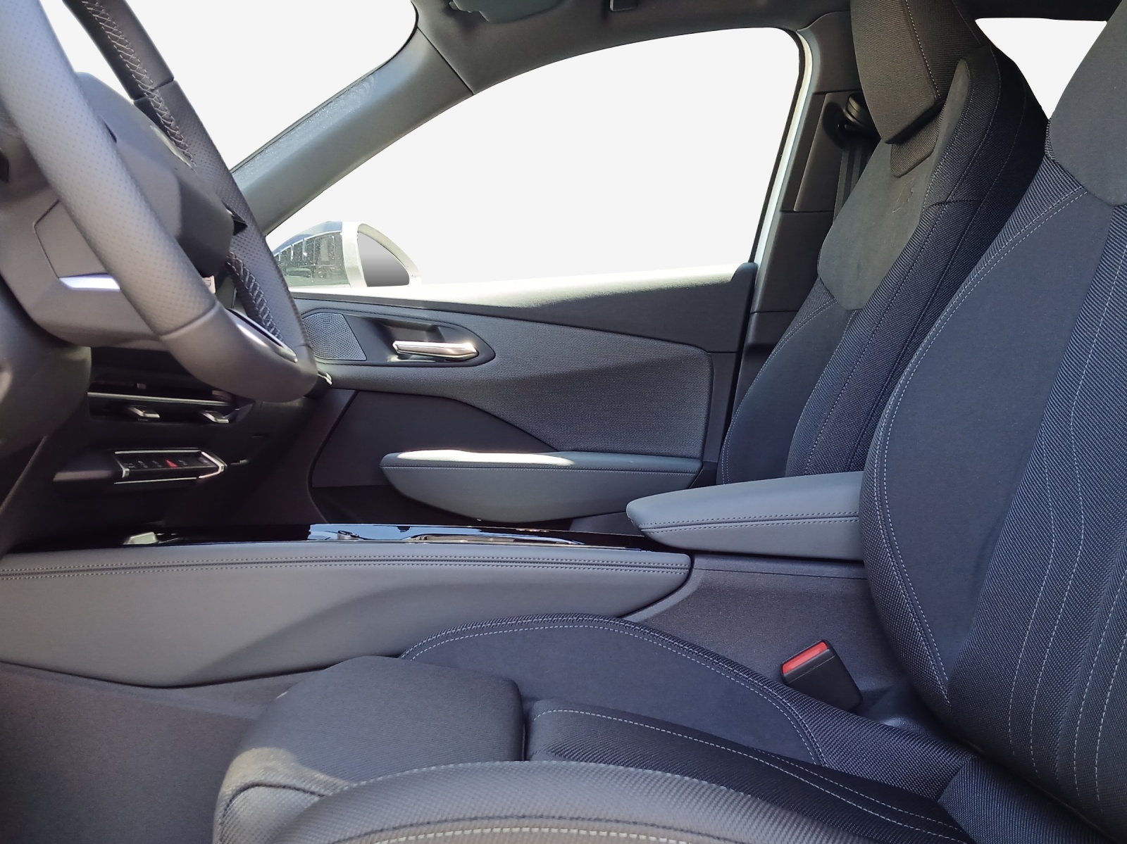 AUDI Q3 SUV 110 kW TFSI S tronic-image-7
