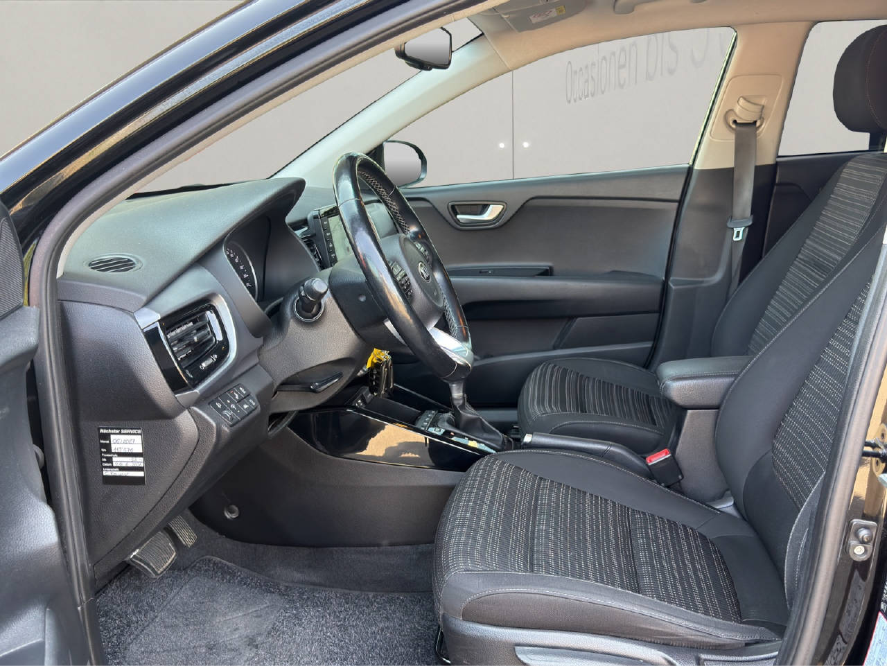 KIA Stonic 1.0 T-GDi-image-3