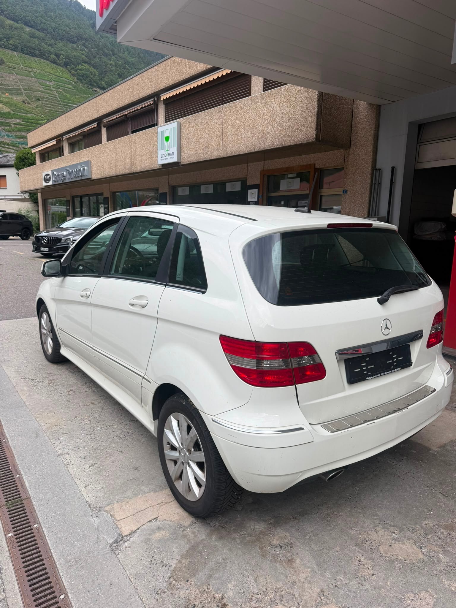 MERCEDES-BENZ B 200-image-3