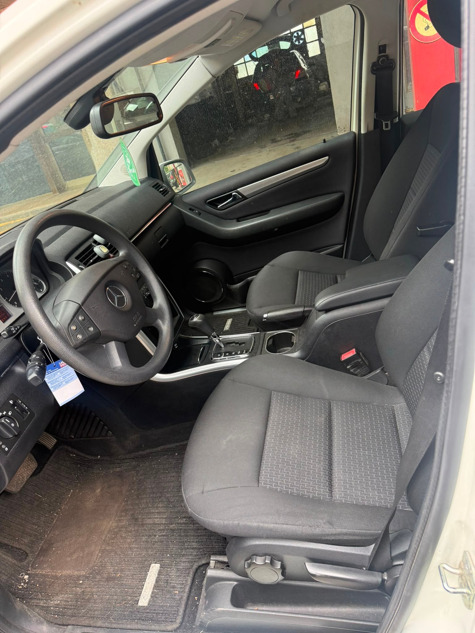 MERCEDES-BENZ B 200-image-7