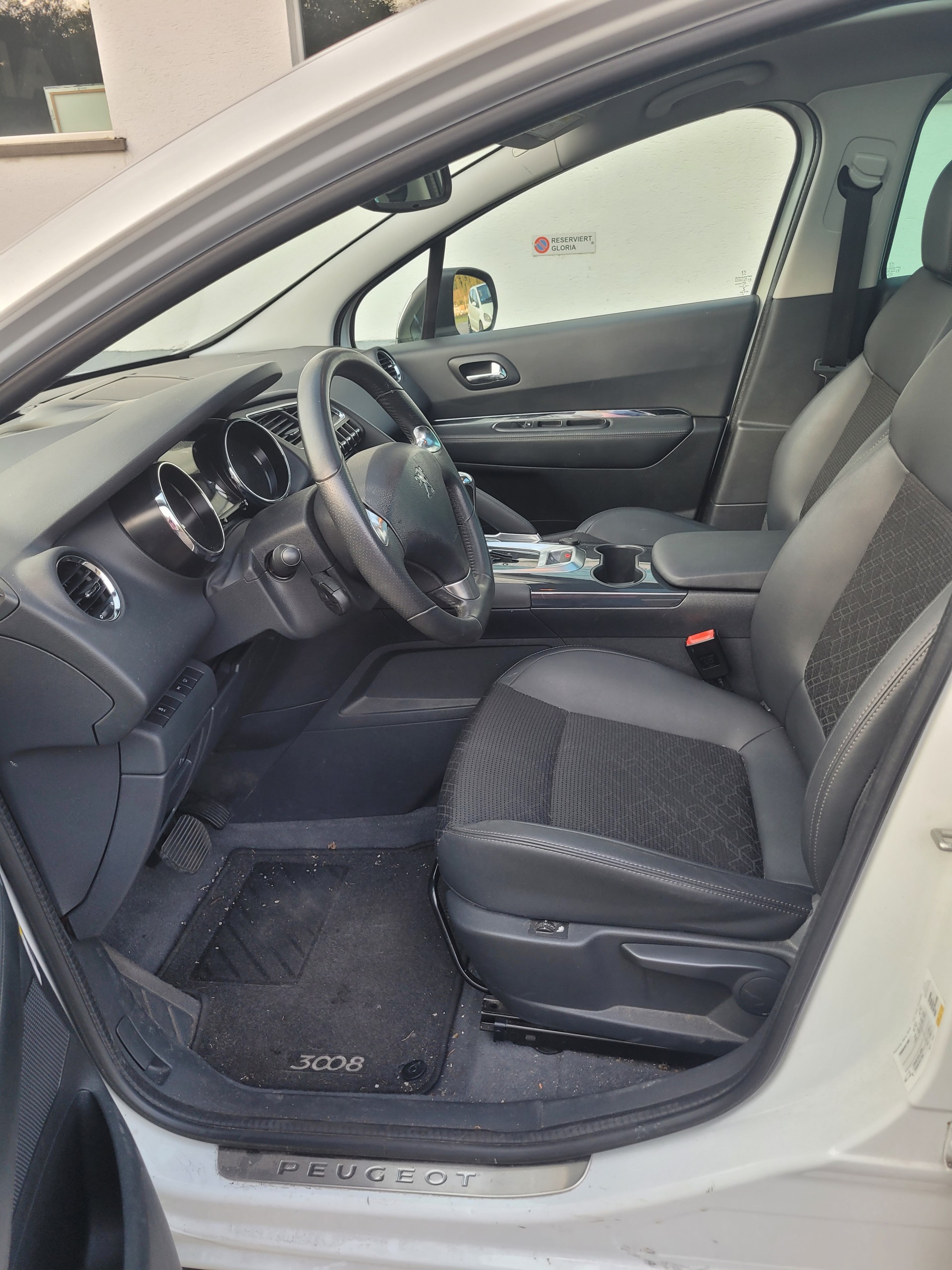 PEUGEOT 3008 1.6 THP Féline Tiptronic-image-12
