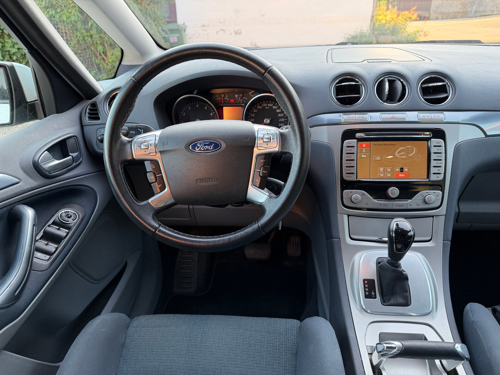FORD S-Max 2.3i Ambiente Automatic-image-9