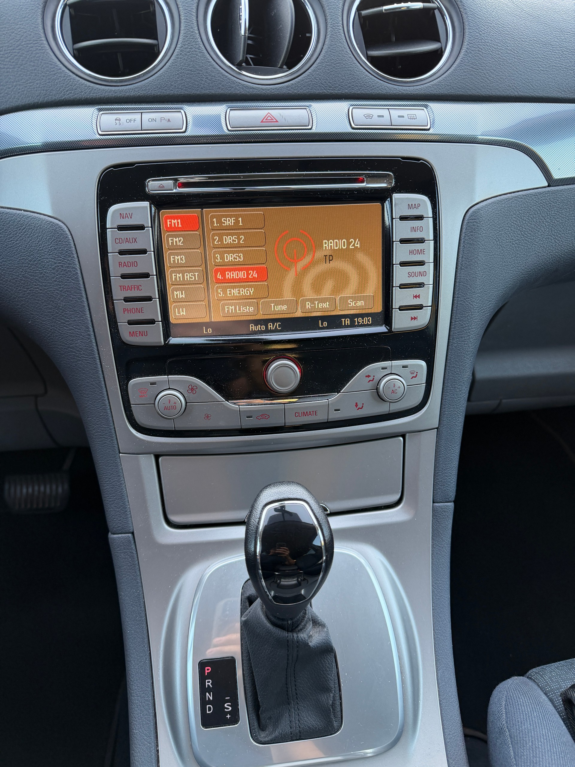 FORD S-Max 2.3i Ambiente Automatic-image-12