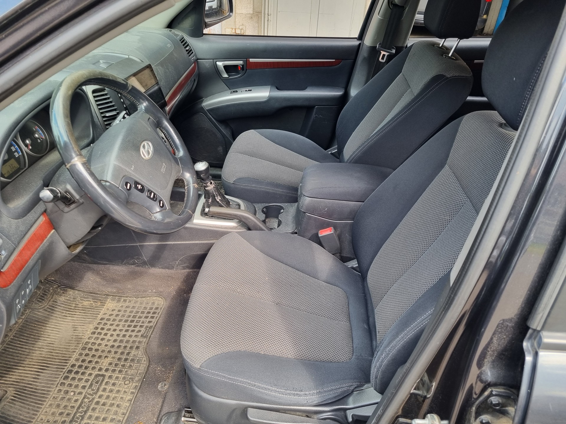 HYUNDAI Santa Fe 2.2 CRDi Comfort 4WD-image-8