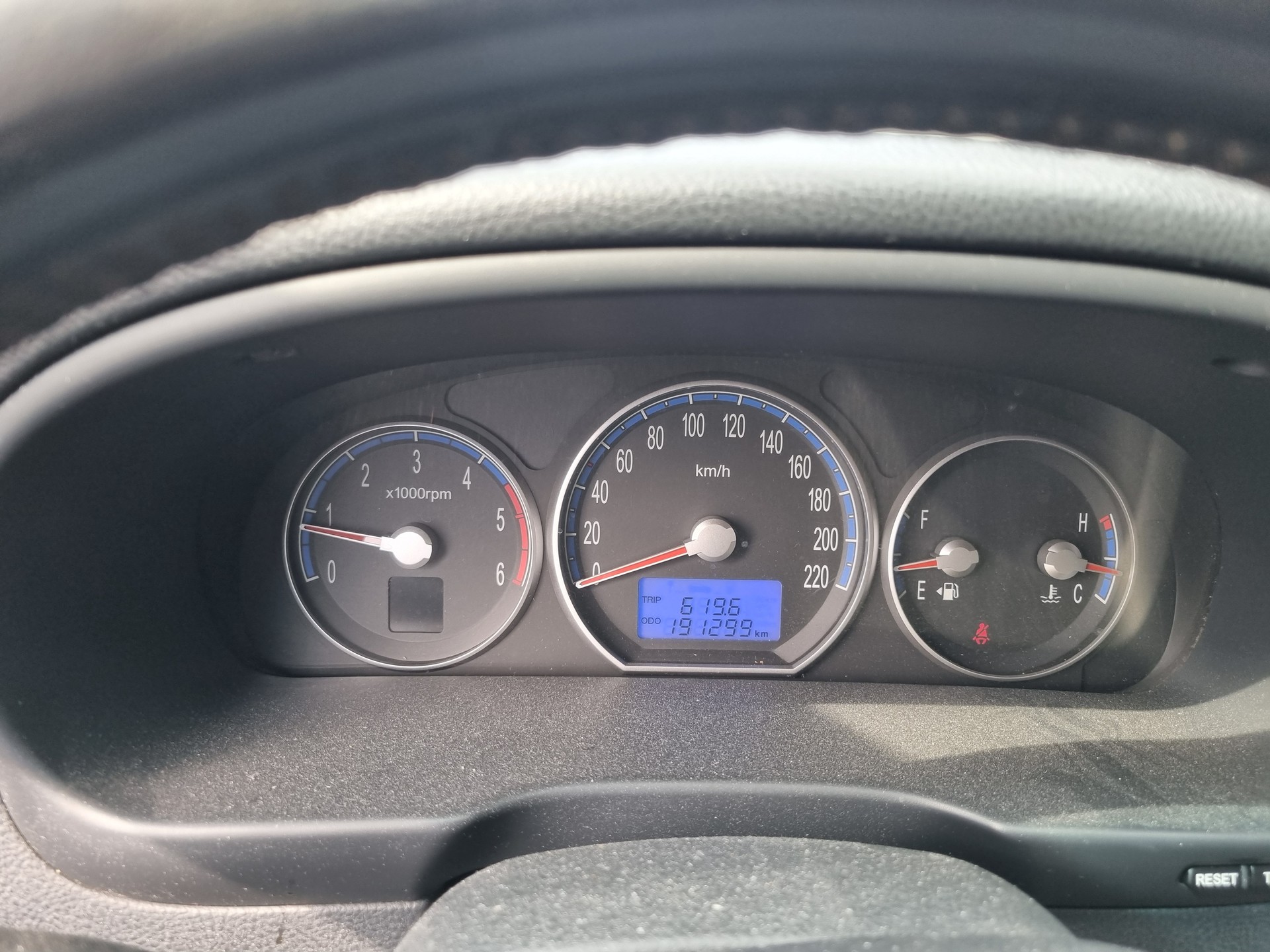 HYUNDAI Santa Fe 2.2 CRDi Comfort 4WD-image-9
