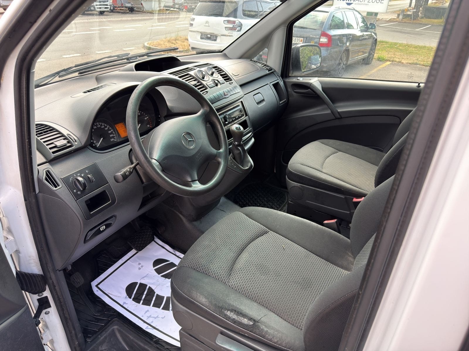 MERCEDES-BENZ Vito 116 CDI Blue Efficiency A-image-12