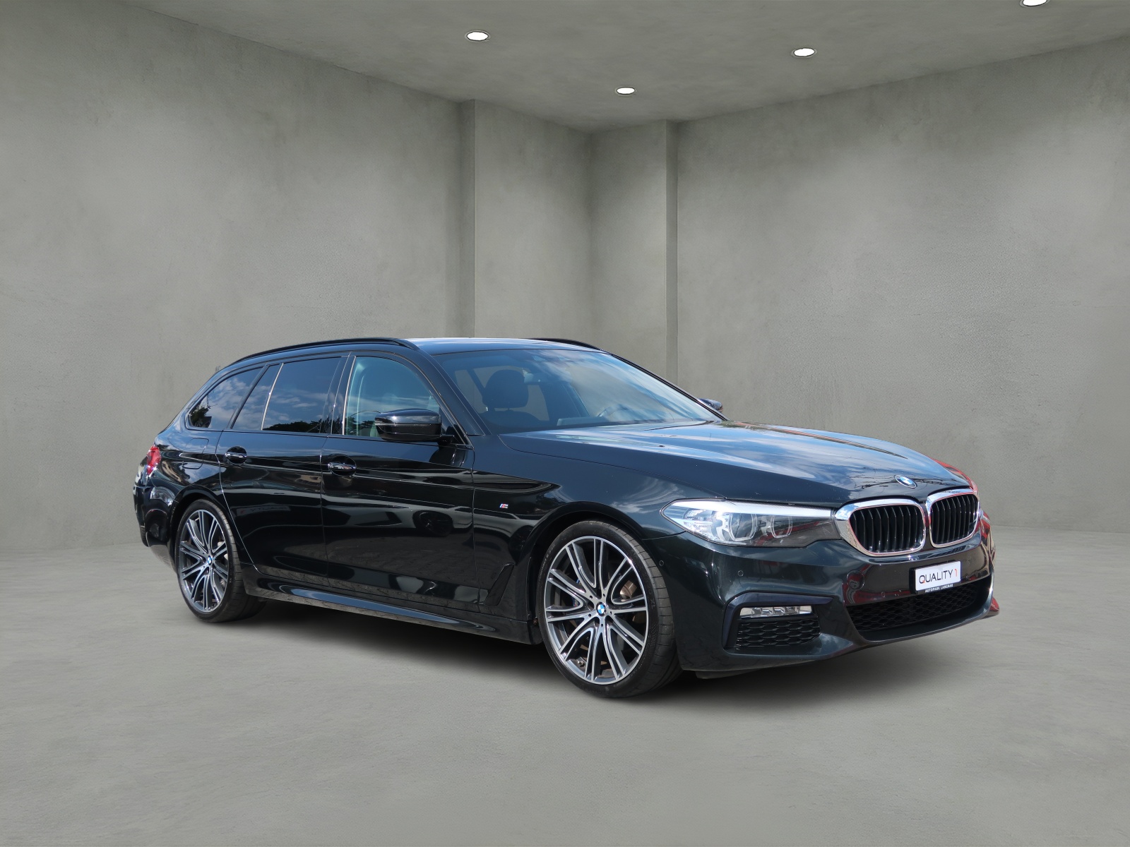 BMW 530d Touring M-Paket-image-2