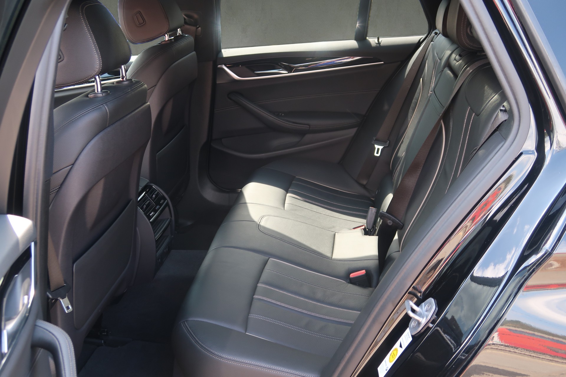 BMW 530d Touring M-Paket-image-11