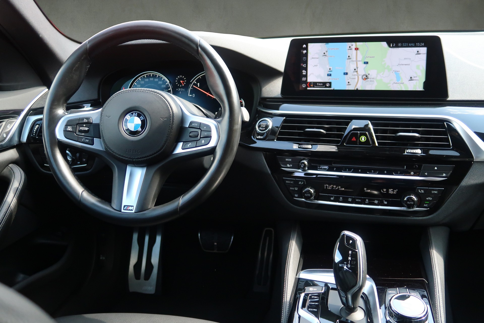 BMW 530d Touring M-Paket-image-13