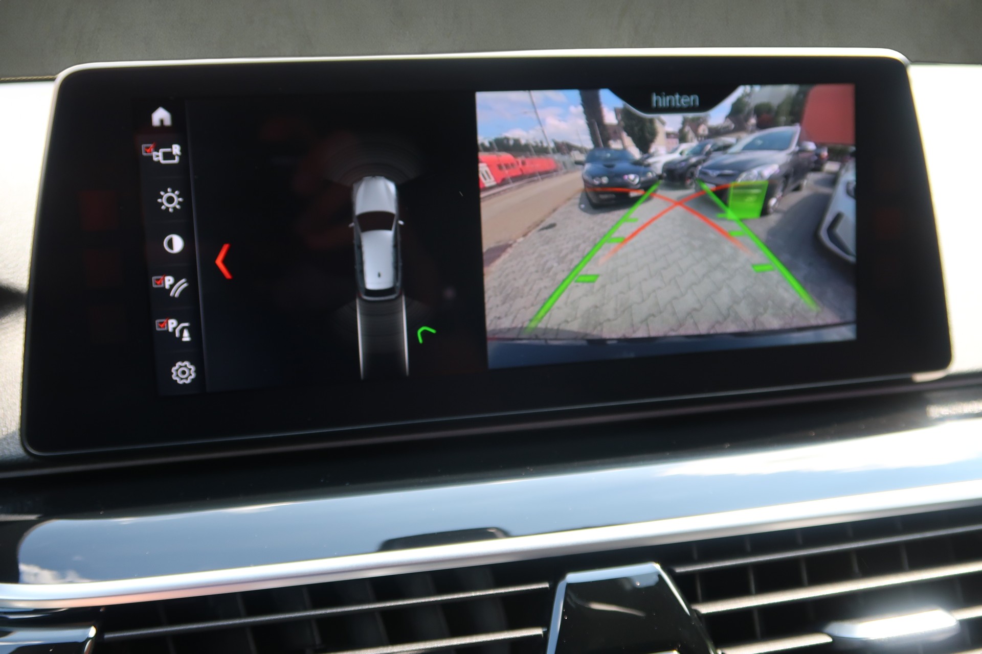 BMW 530d Touring M-Paket-image-16