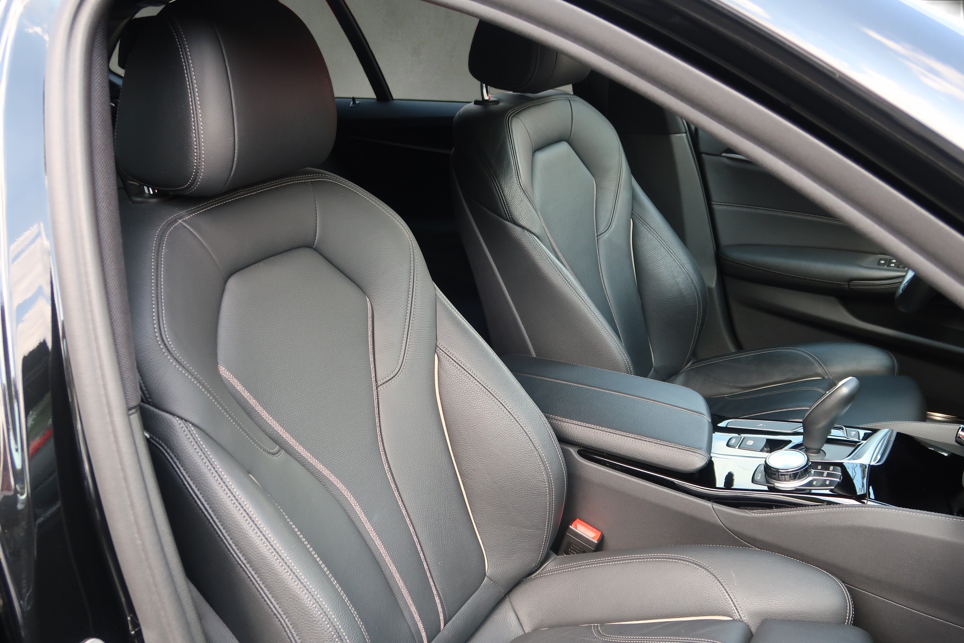 BMW 530d Touring M-Paket-image-10