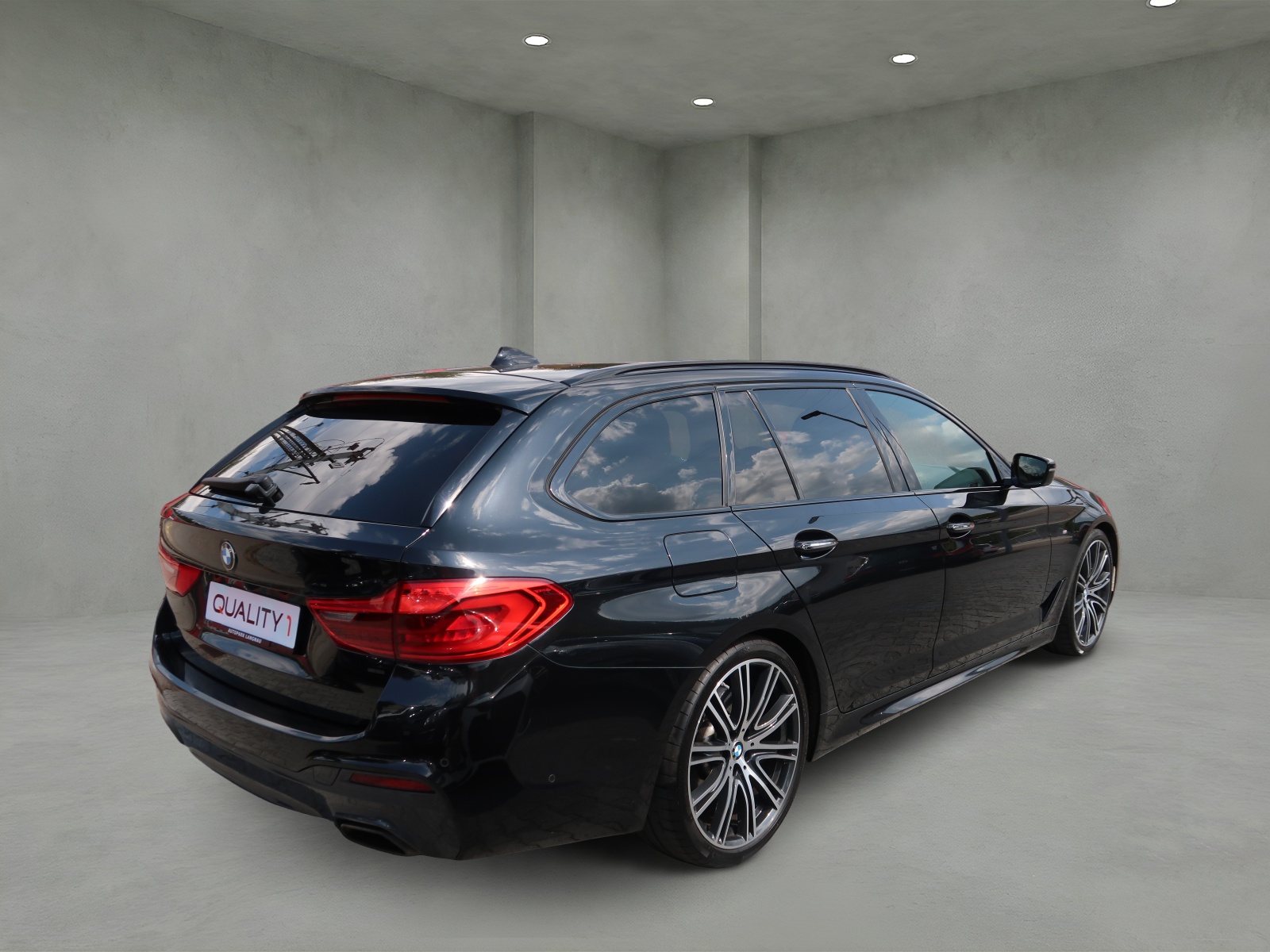 BMW 530d Touring M-Paket-image-4
