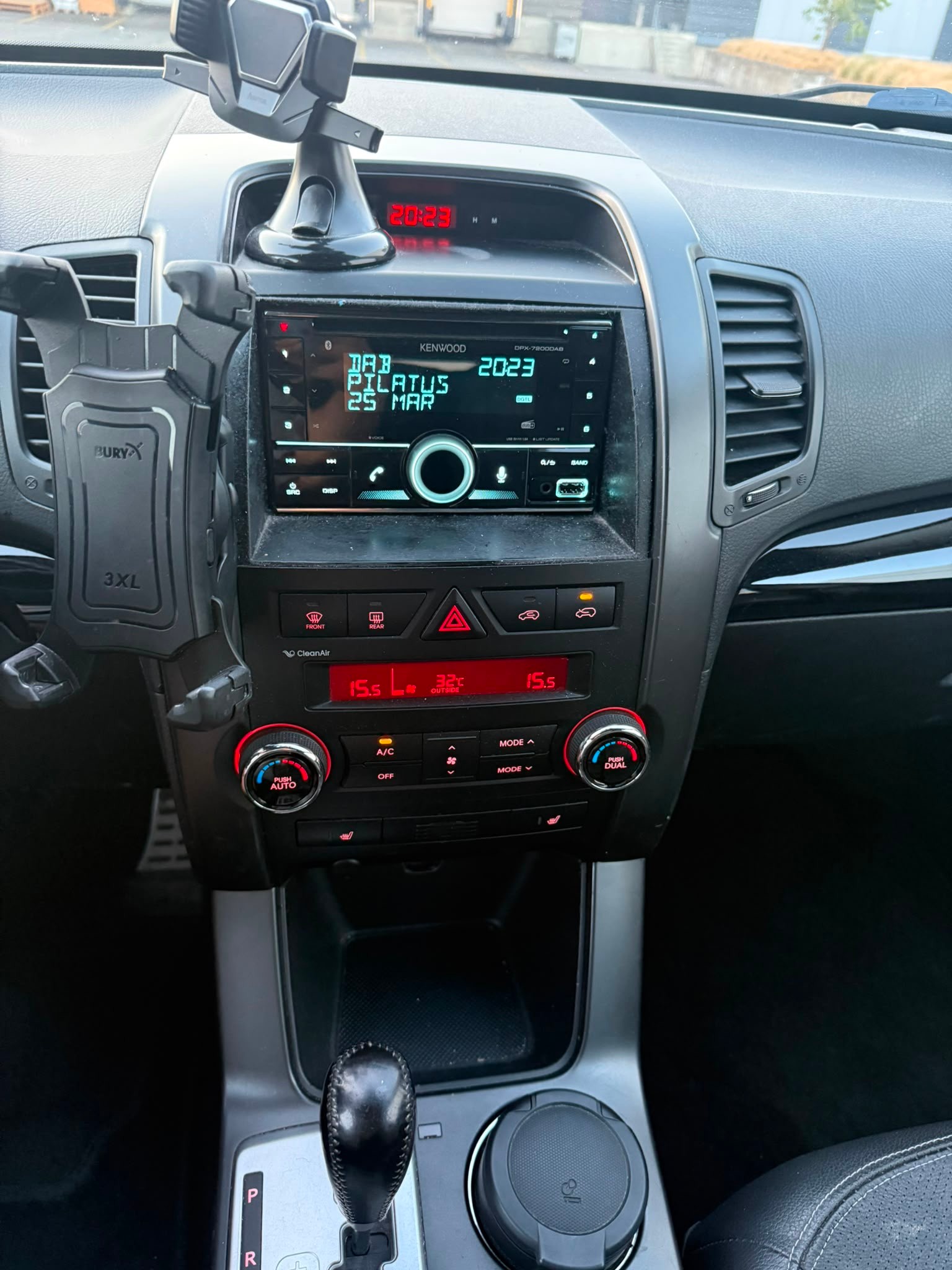 KIA Sorento 2.2 CRDI Style Automatic-image-9