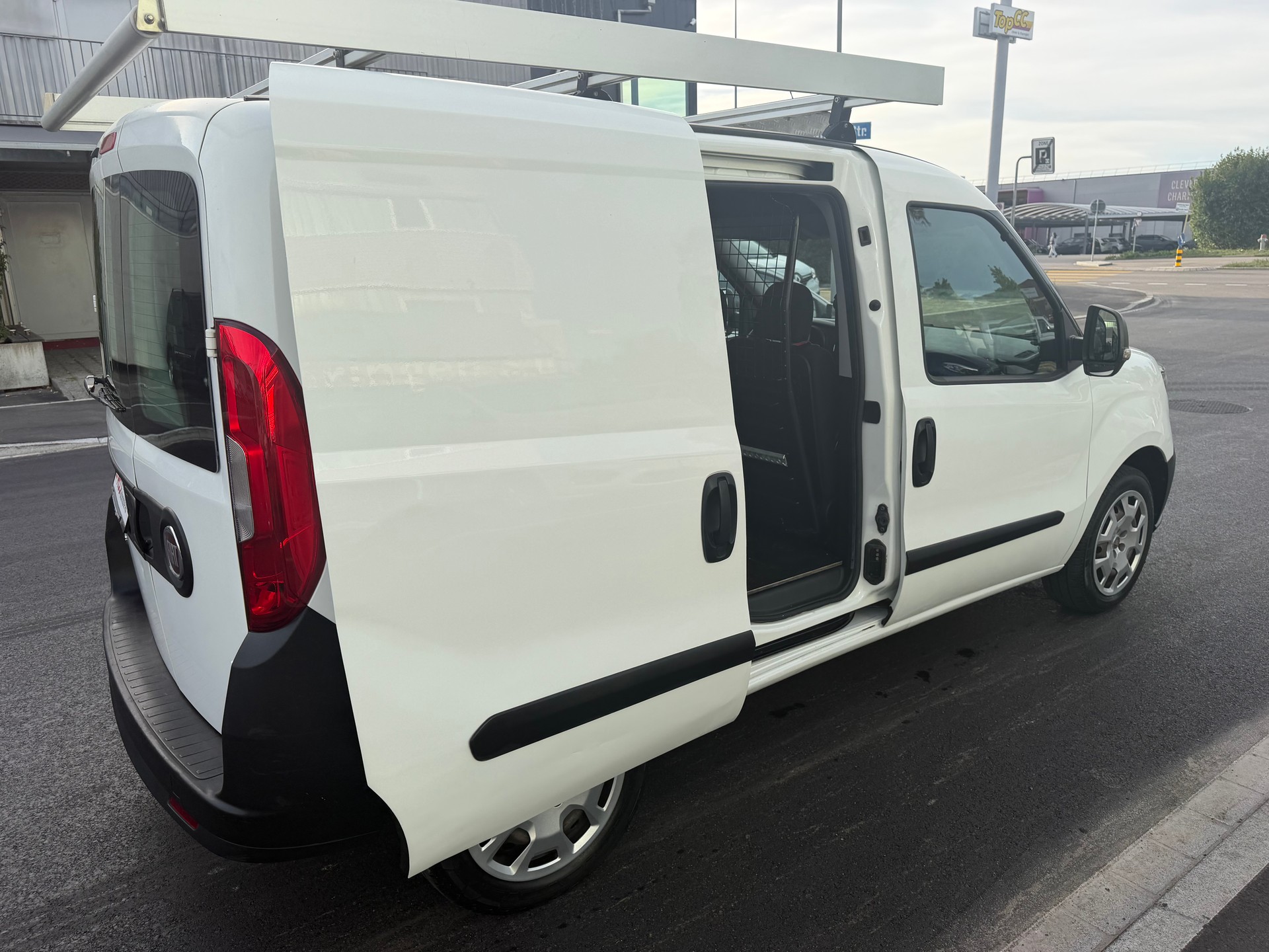FIAT Doblò 1.4 MPI Cargo Swiss-image-10